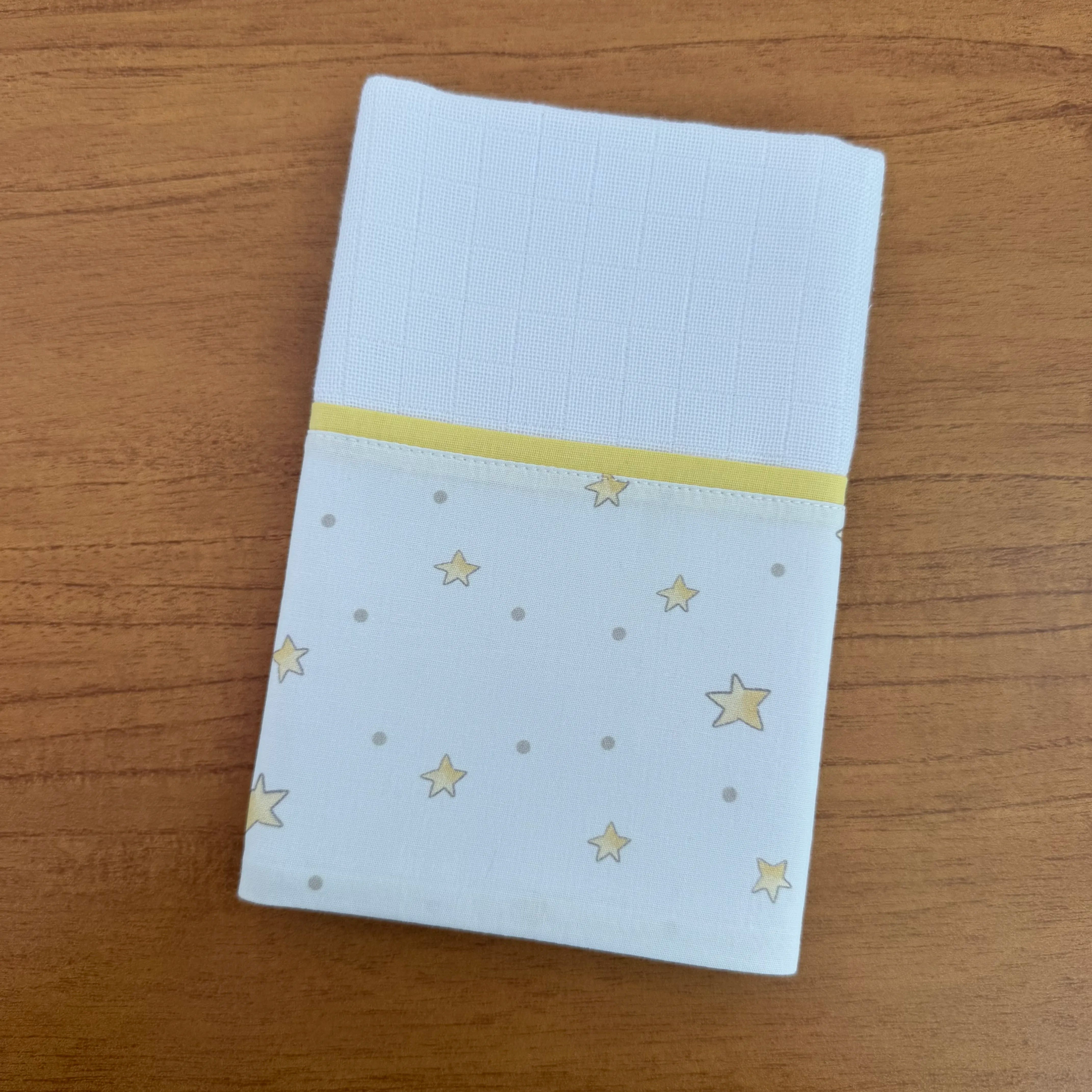 Kit Encanto 4 Peças: Fraldas de Boca e Fralda de Ombro - Estrelinhas