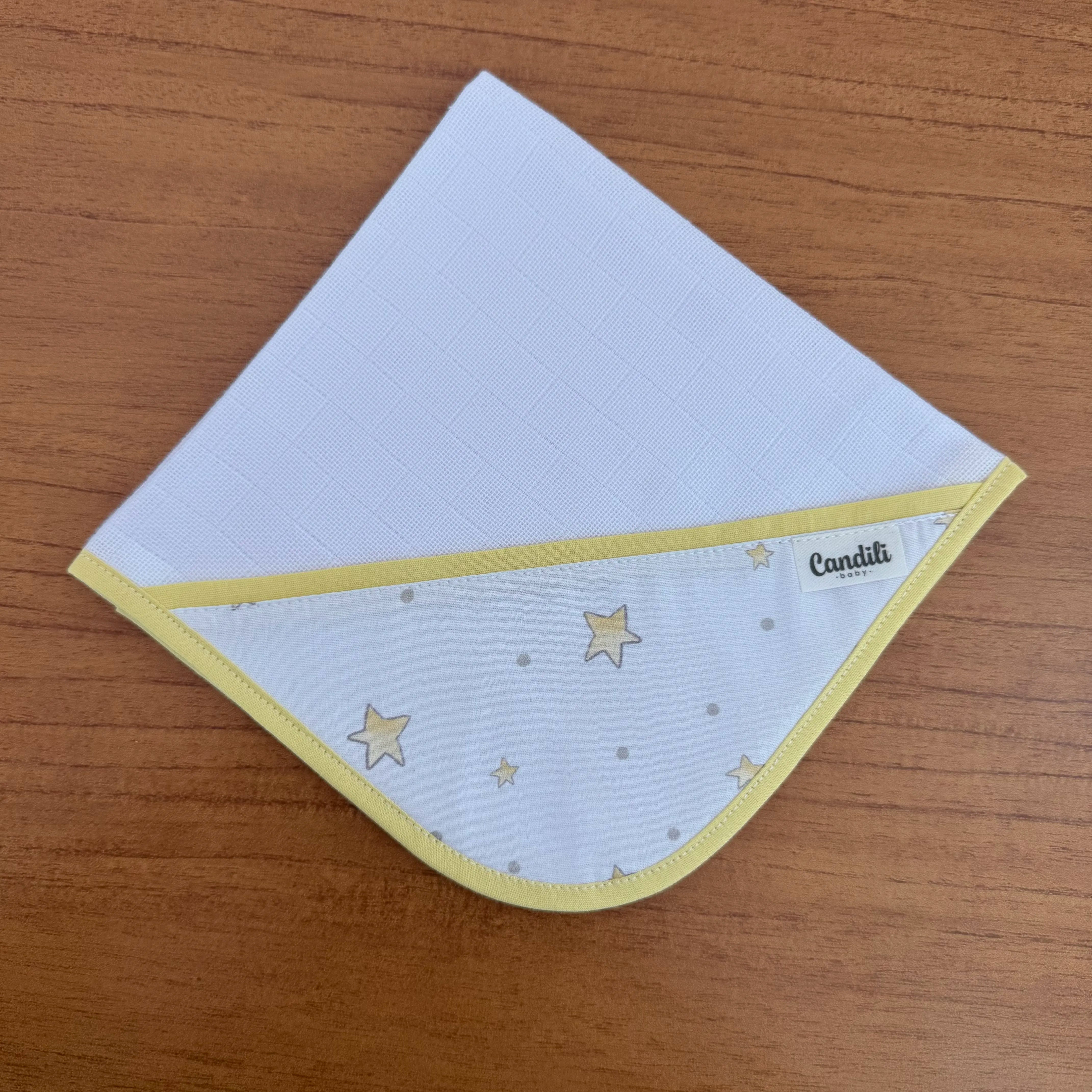 Kit Encanto 4 Peças: Fraldas de Boca e Fralda de Ombro - Estrelinhas