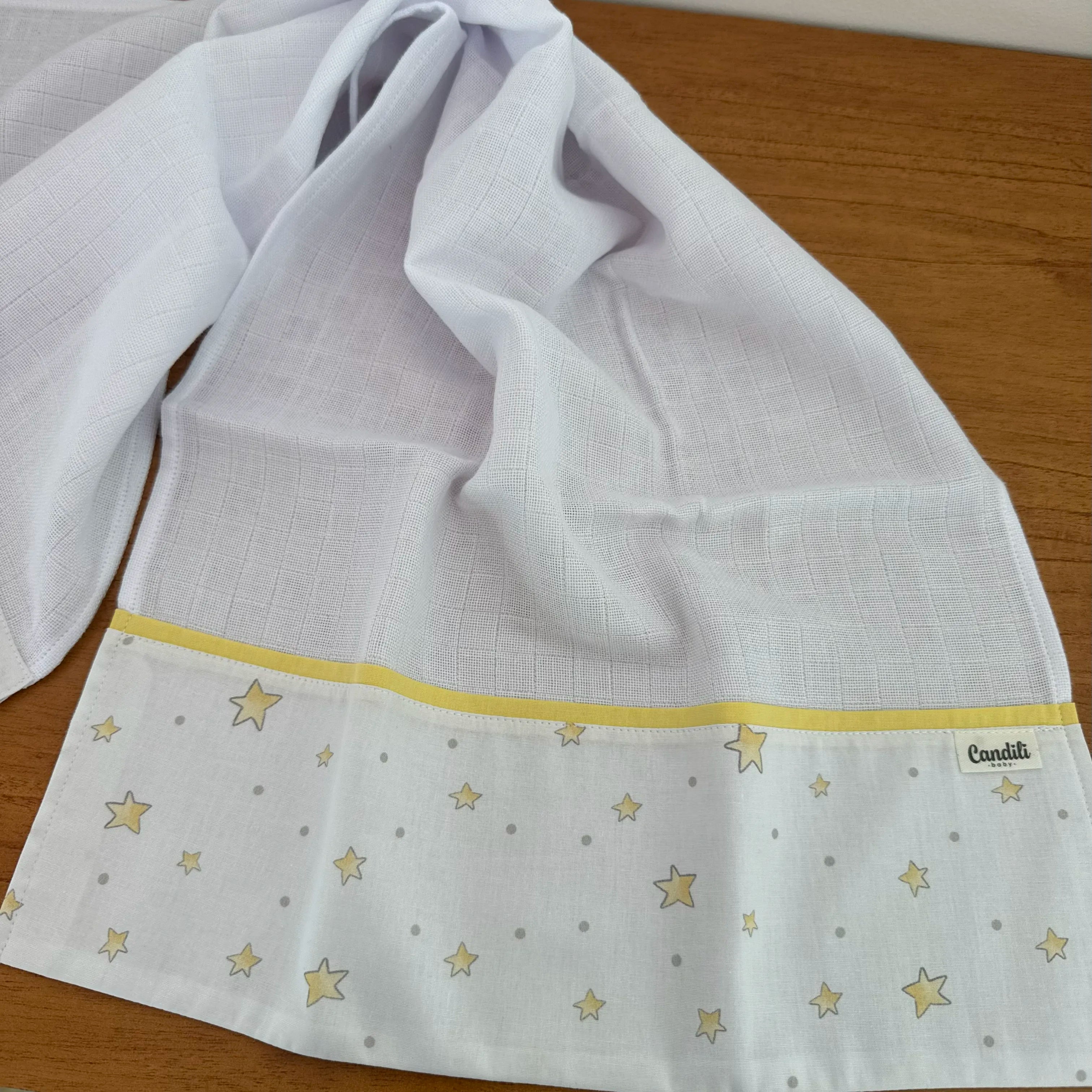 Fralda de Ombro - Estrelinhas