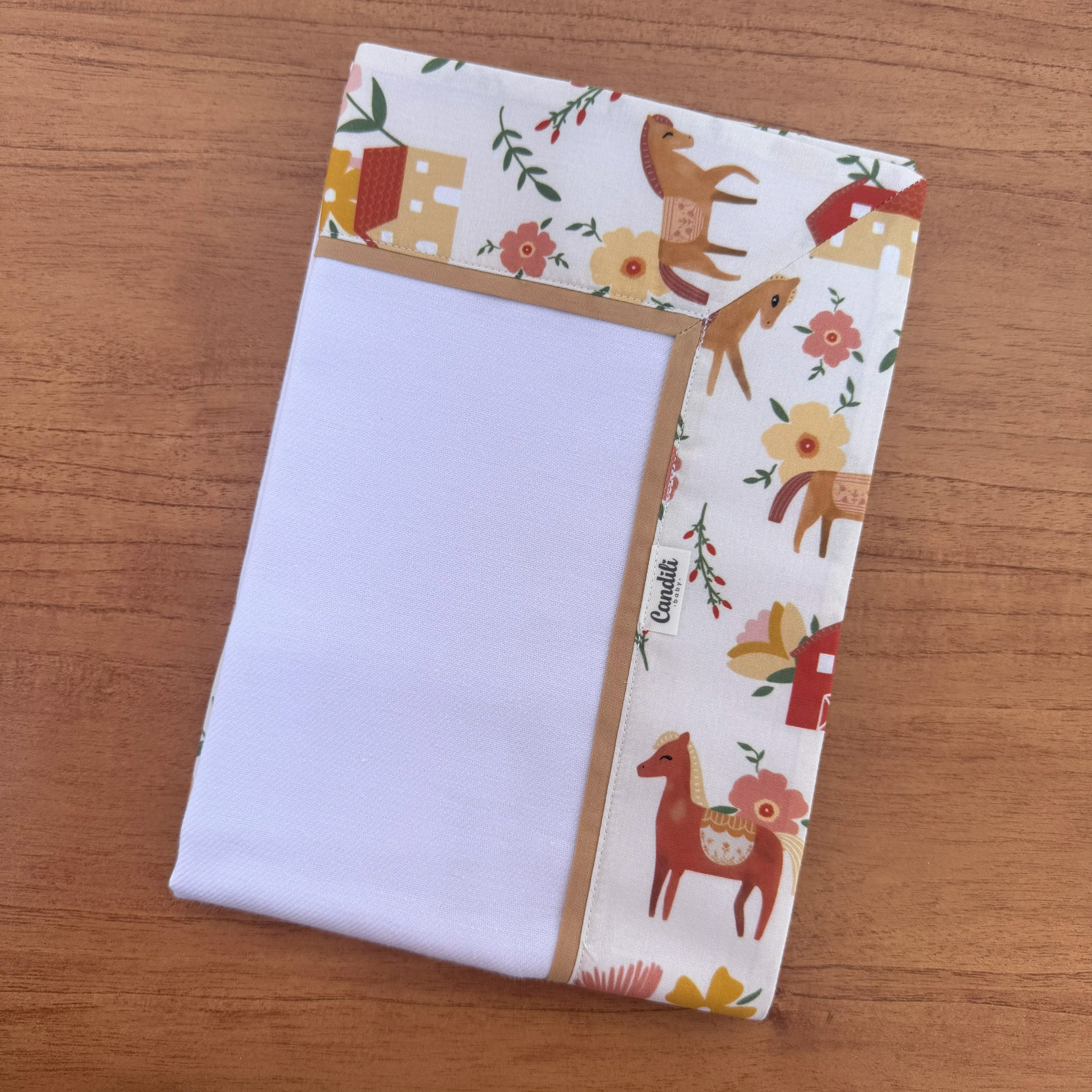 Cueiro Flanelado - Cavalinhos e Flores