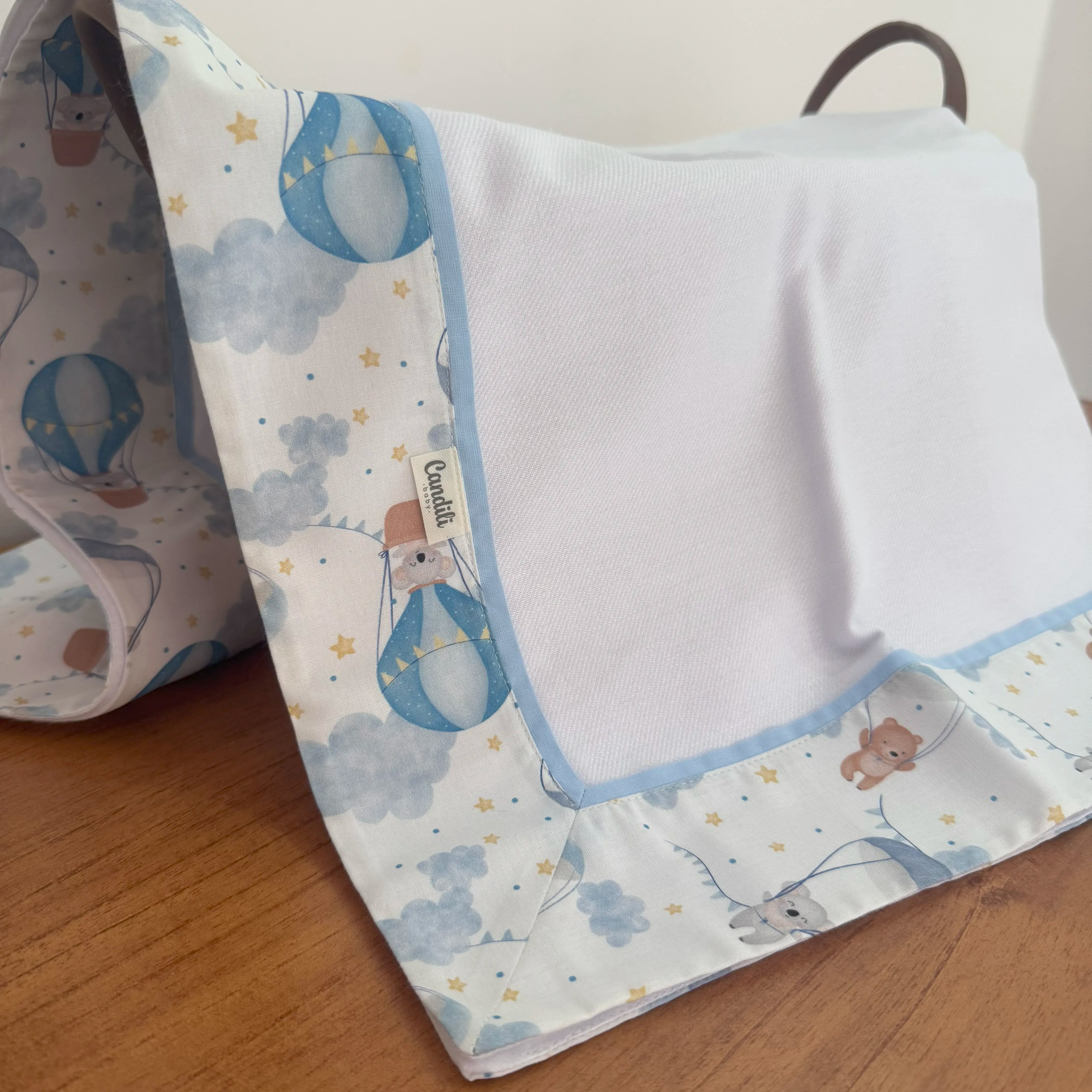 Cueiro Flanelado - Balões e Paraquedas Azul