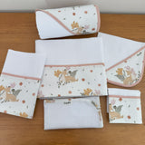 Kit Afeto 6 Peças: Fraldas de Boca, Fralda de Ombro, Fralda Multiuso e Toalha de Banho - Bosque encantado