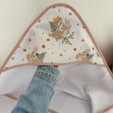 Kit Afeto 6 Peças: Fraldas de Boca, Fralda de Ombro, Fralda Multiuso e Toalha de Banho - Bosque encantado