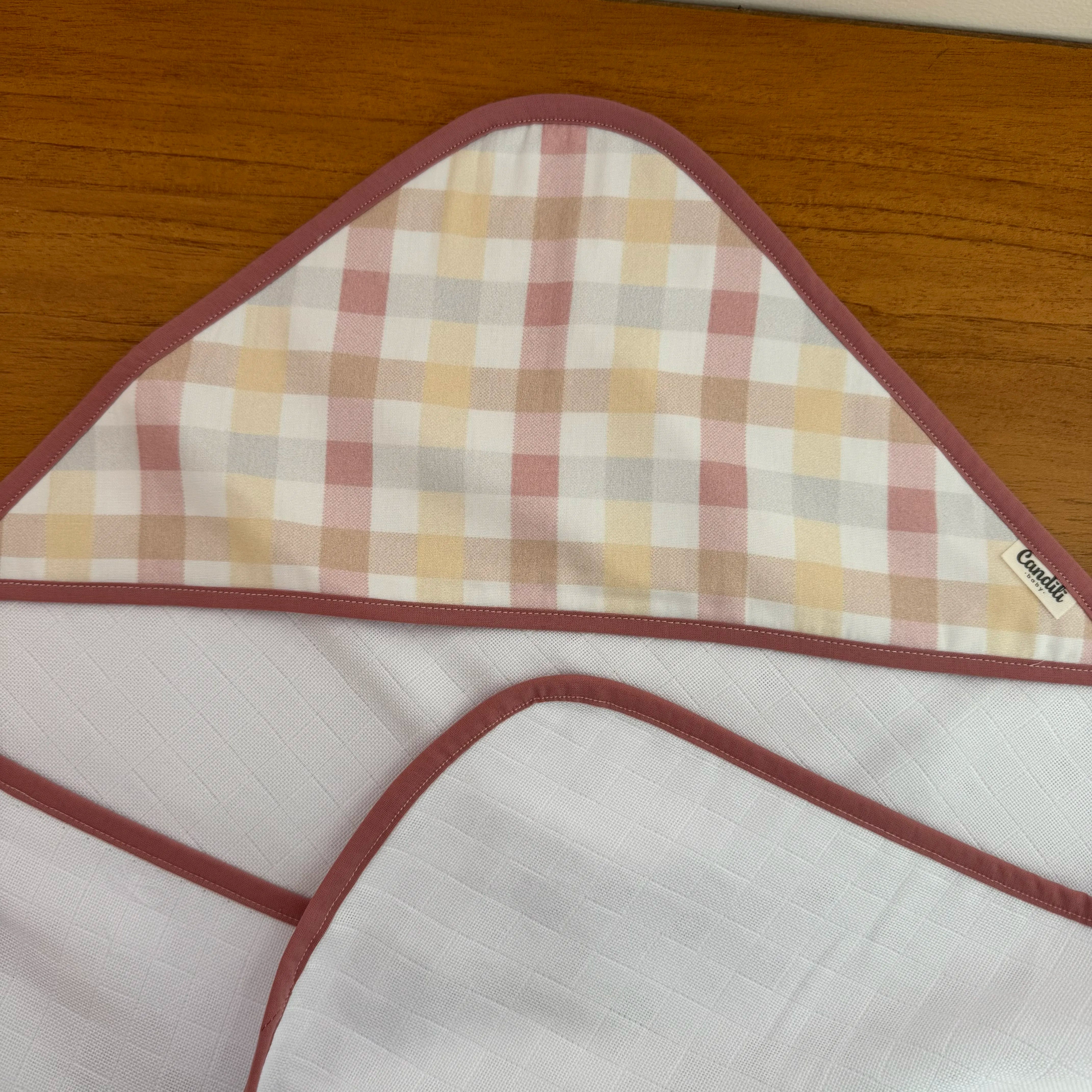 Toalha Fralda de Banho com Capuz Premium - Xadrez Rosê Old