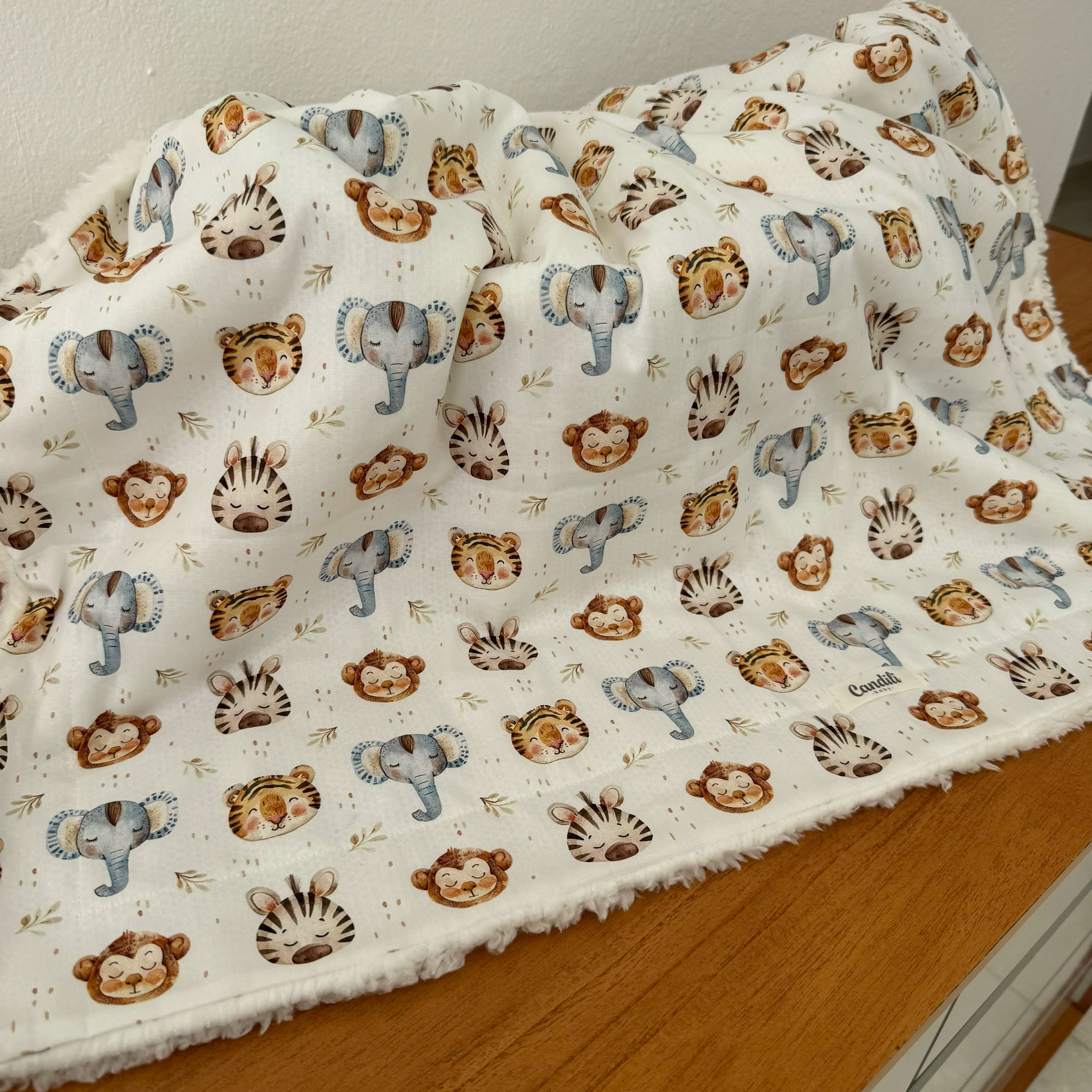 Cobertor Carneirinho - Animais da Savana