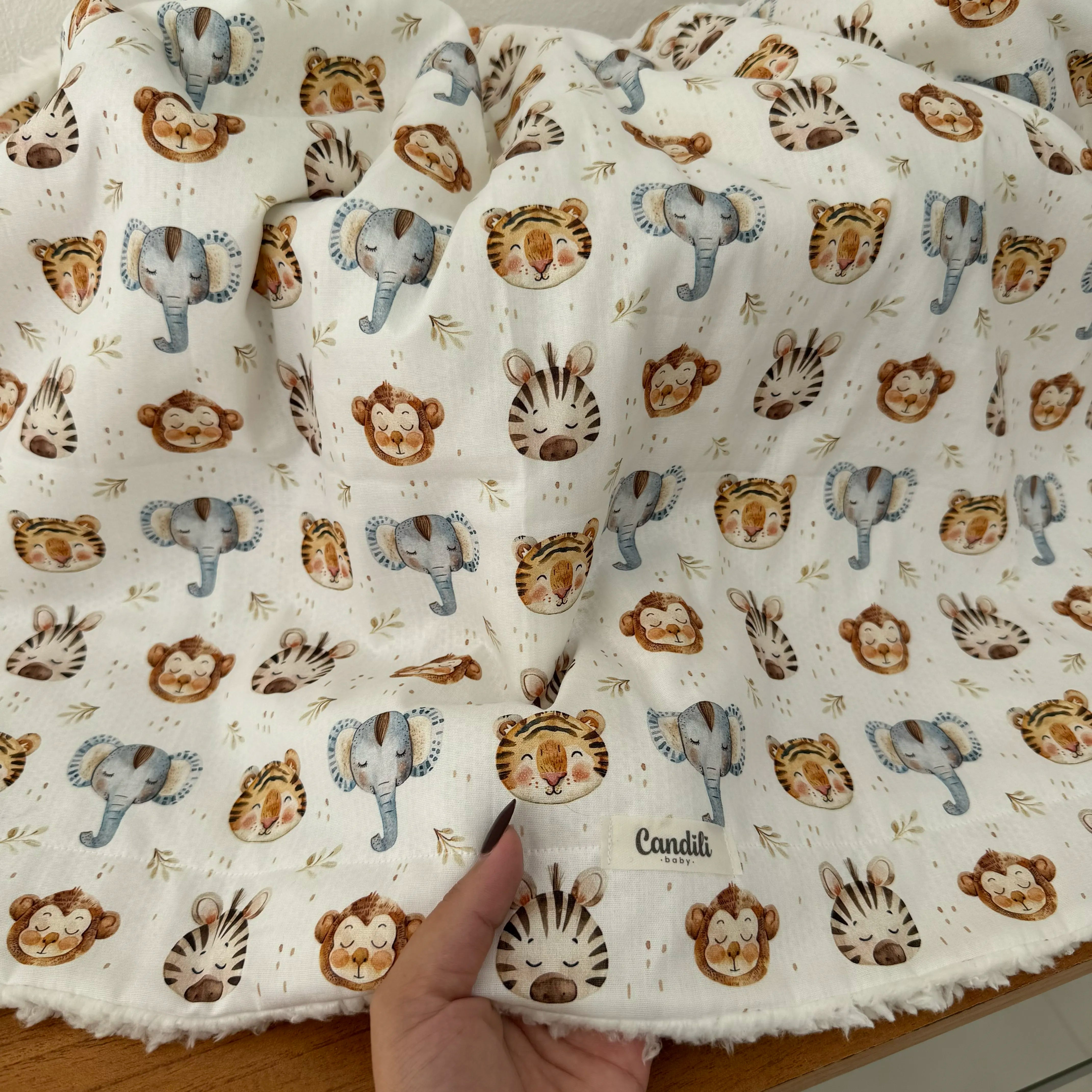 Cobertor Carneirinho - Animais da Savana