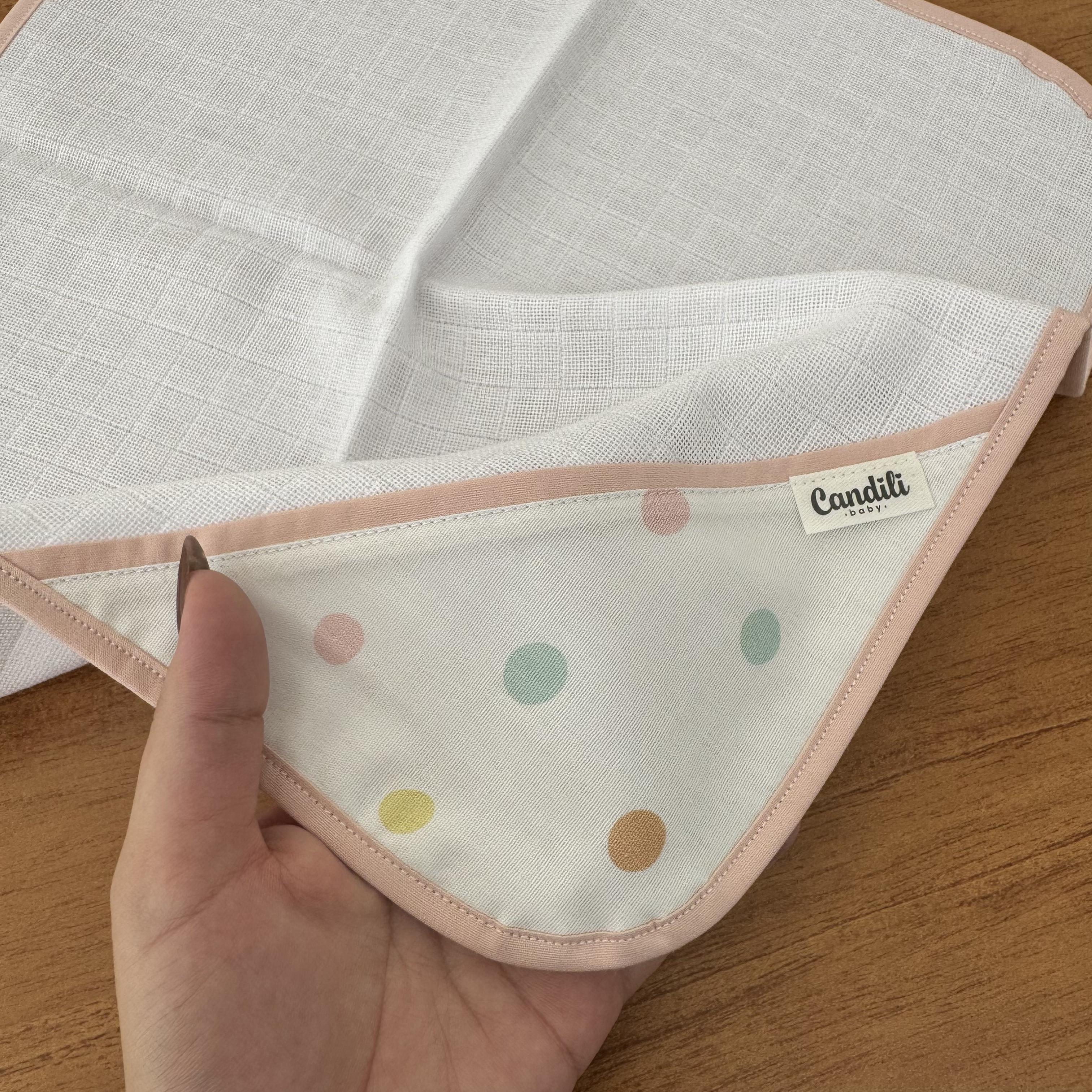 Fralda de Boca Cantinho em Algodão Premium - Bolinhas Rosas