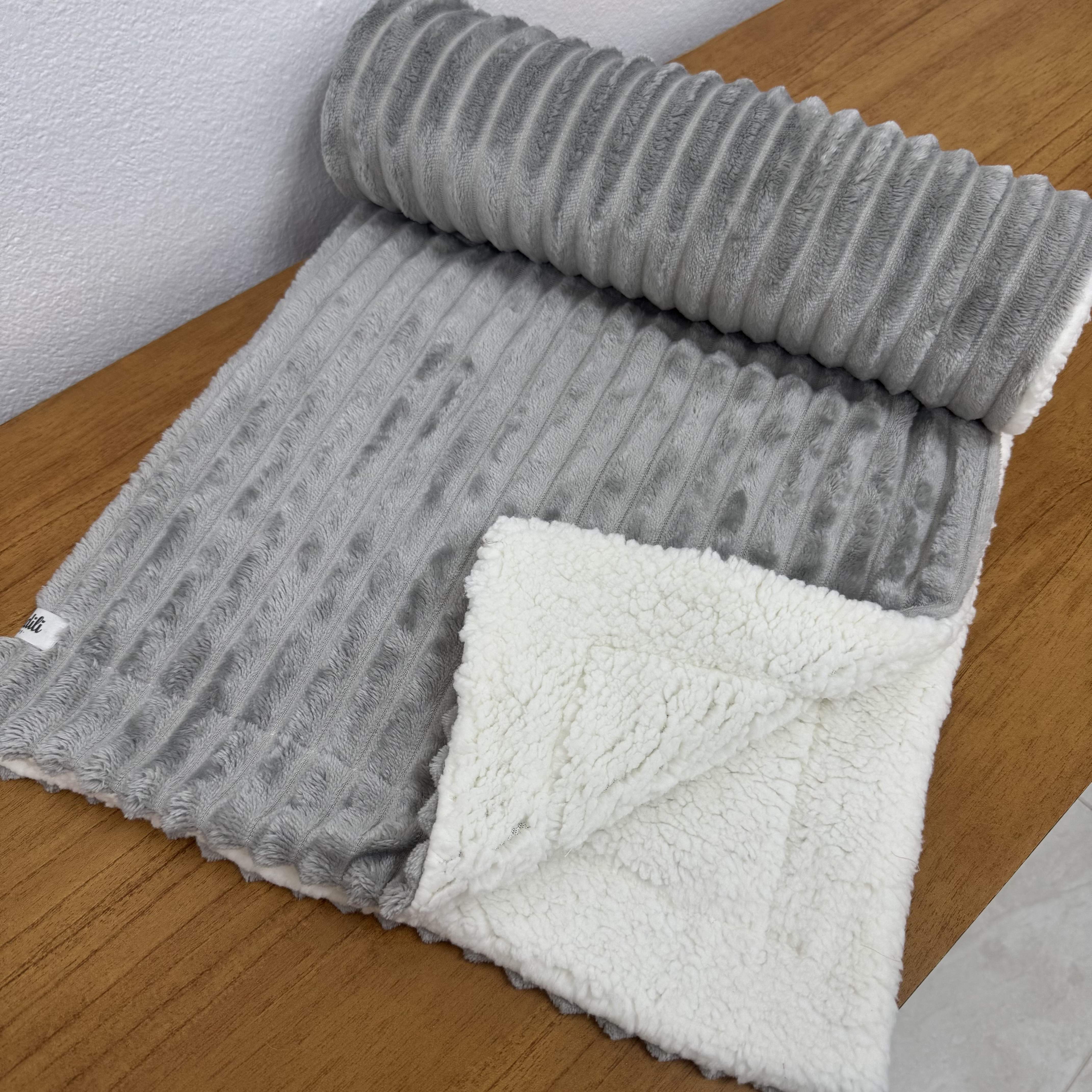 Cobertor Fleece Canelado Cinza