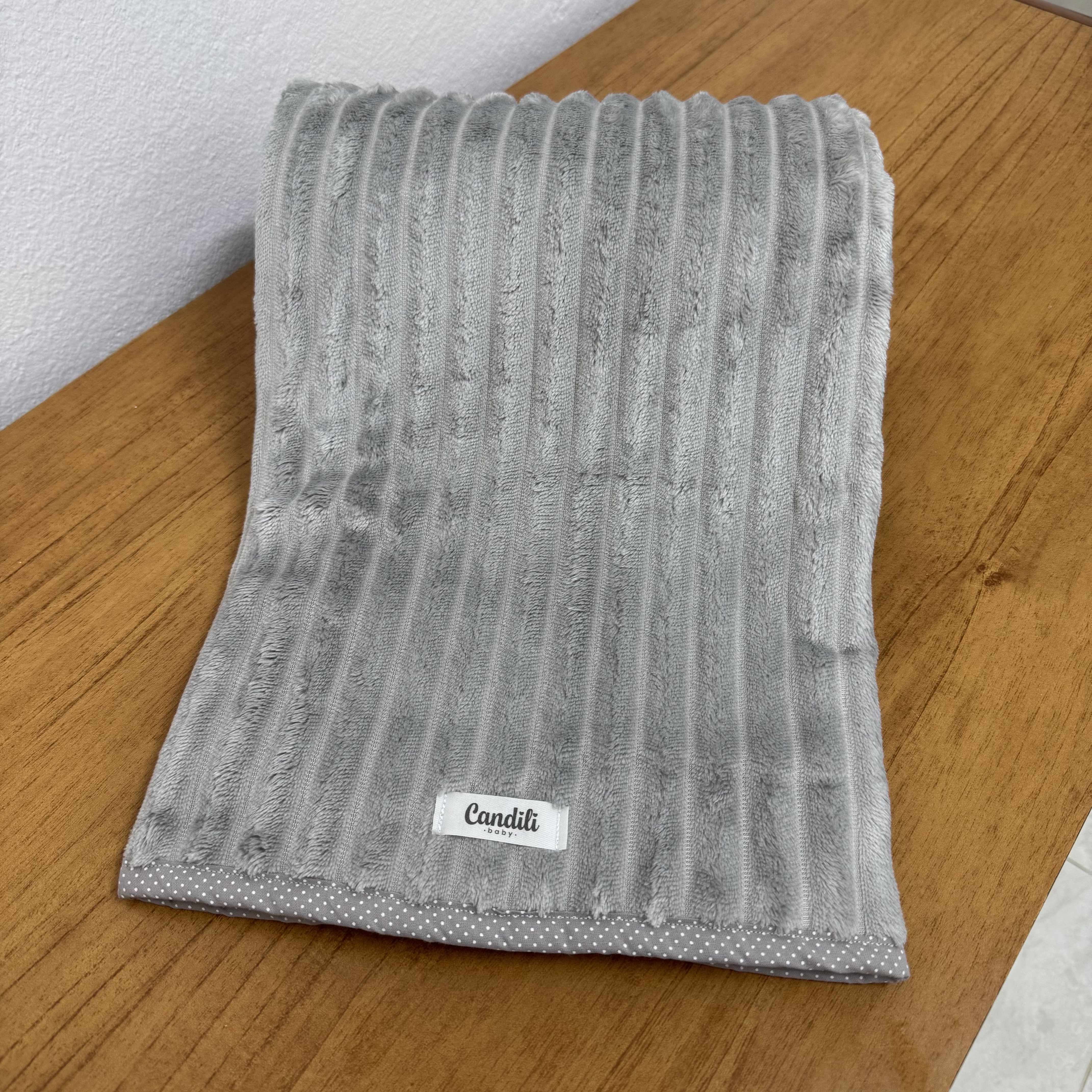 Manta Fleece Canelado Cinza