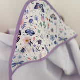 Toalha Fralda de Banho com Capuz Premium - Borboletas e Libélulas