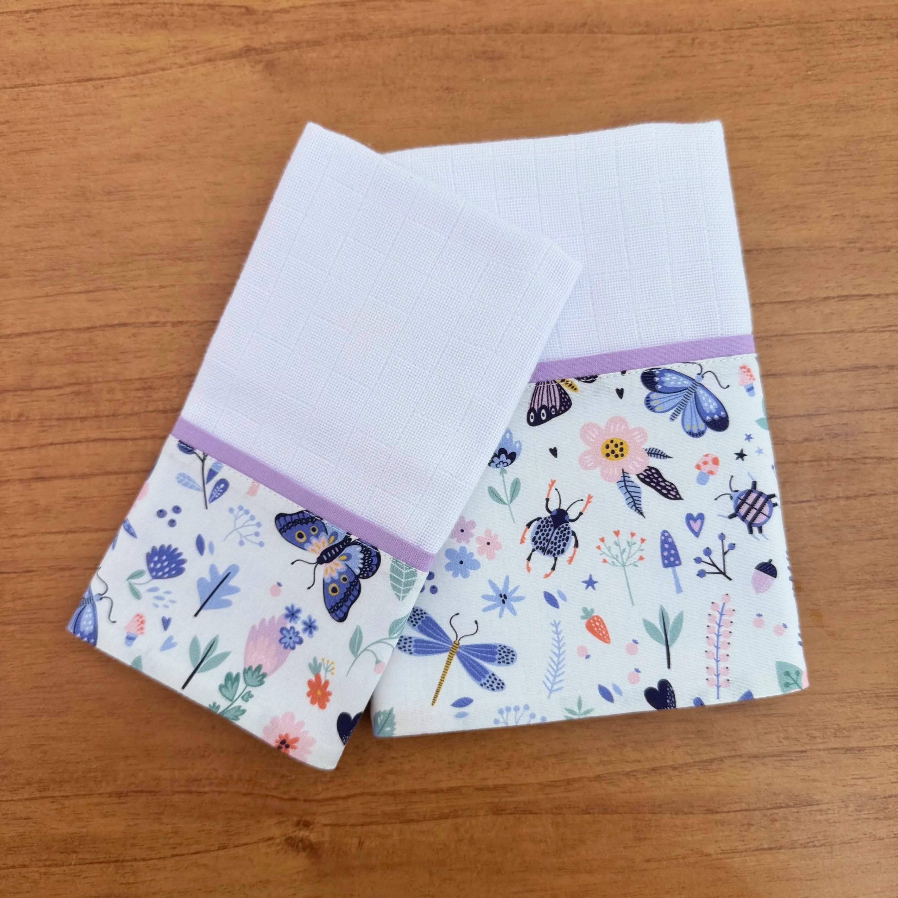 Kit Amamentação 2 Peças: Fralda de Ombro e Fralda de Boca - Borboletas e Libélulas