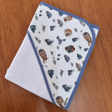 Kit Afeto 6 Peças: Fraldas de Boca, Fralda de Ombro, Fralda Multiuso e Toalha de Banho - Carros e Montanhas