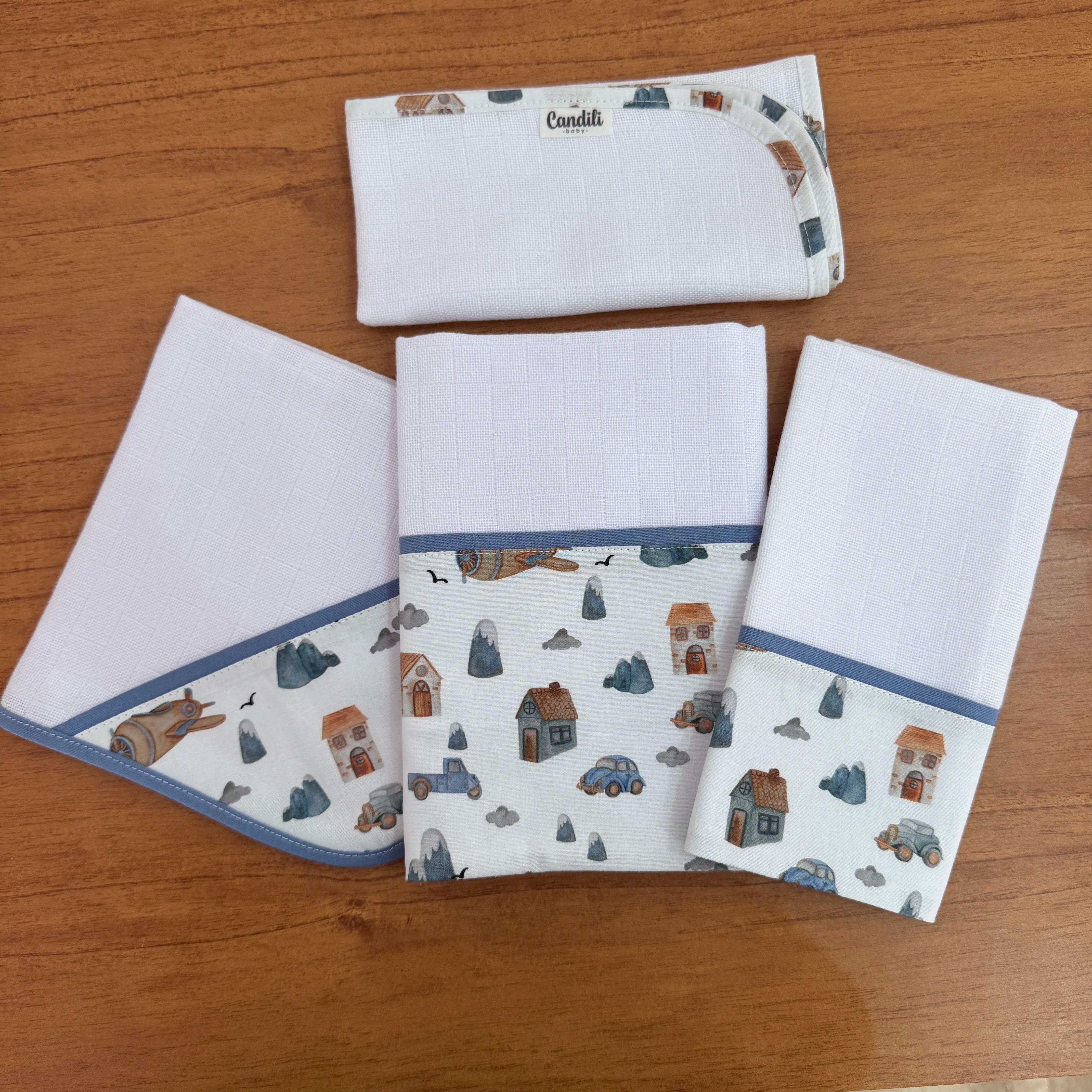 Kit Encanto 4 Peças: Fraldas de Boca e Fralda de Ombro- Carros e Montanhas