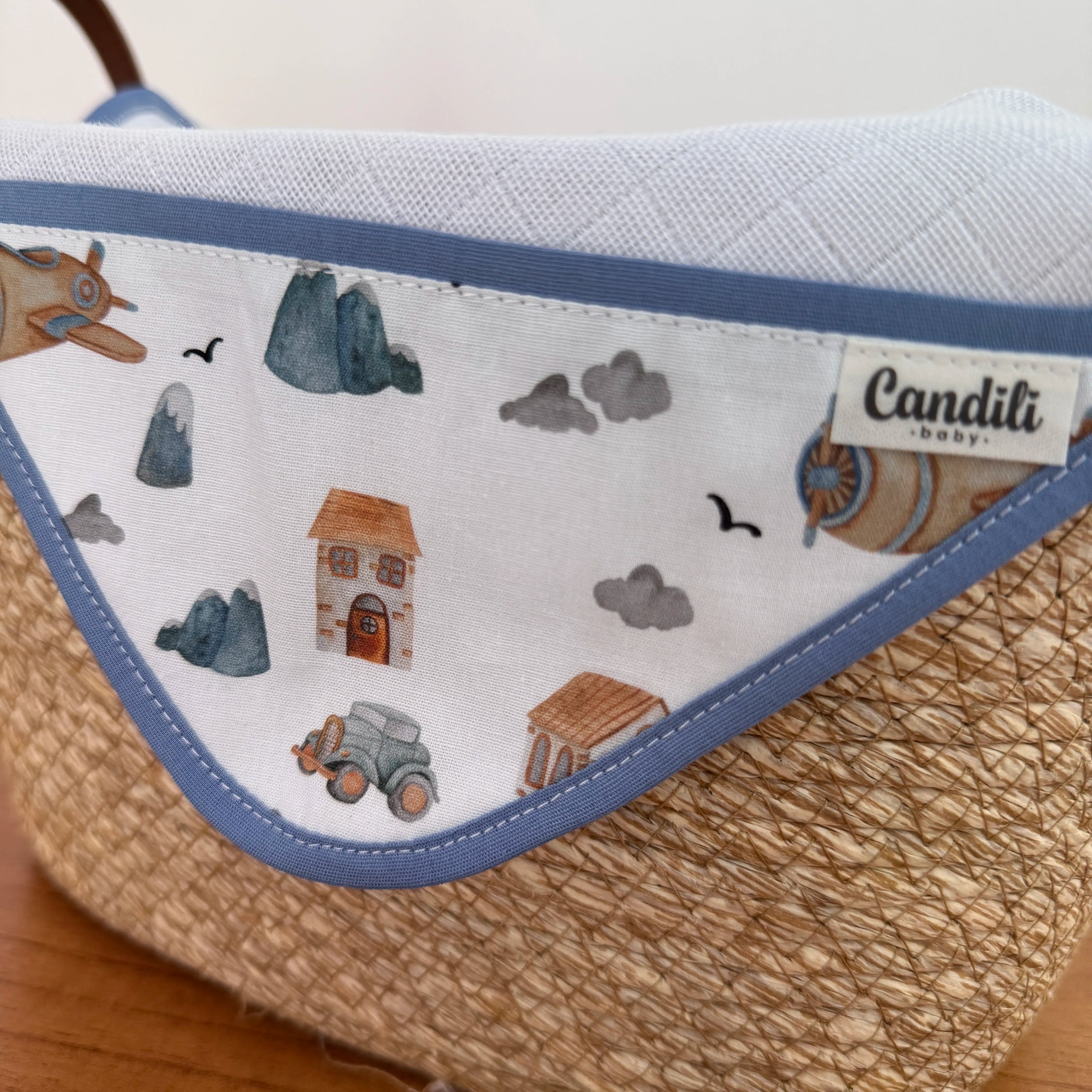 Fralda de Boca Cantinho - Carros e Montanhas