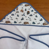 Toalha Fralda de Banho com Capuz Premium - Carros e Montanhas