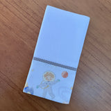 Kit Afeto 6 Peças: Fraldas de Boca, Fralda de Ombro, Fralda Multiuso e Toalha de Banho - Pequeno Astronauta