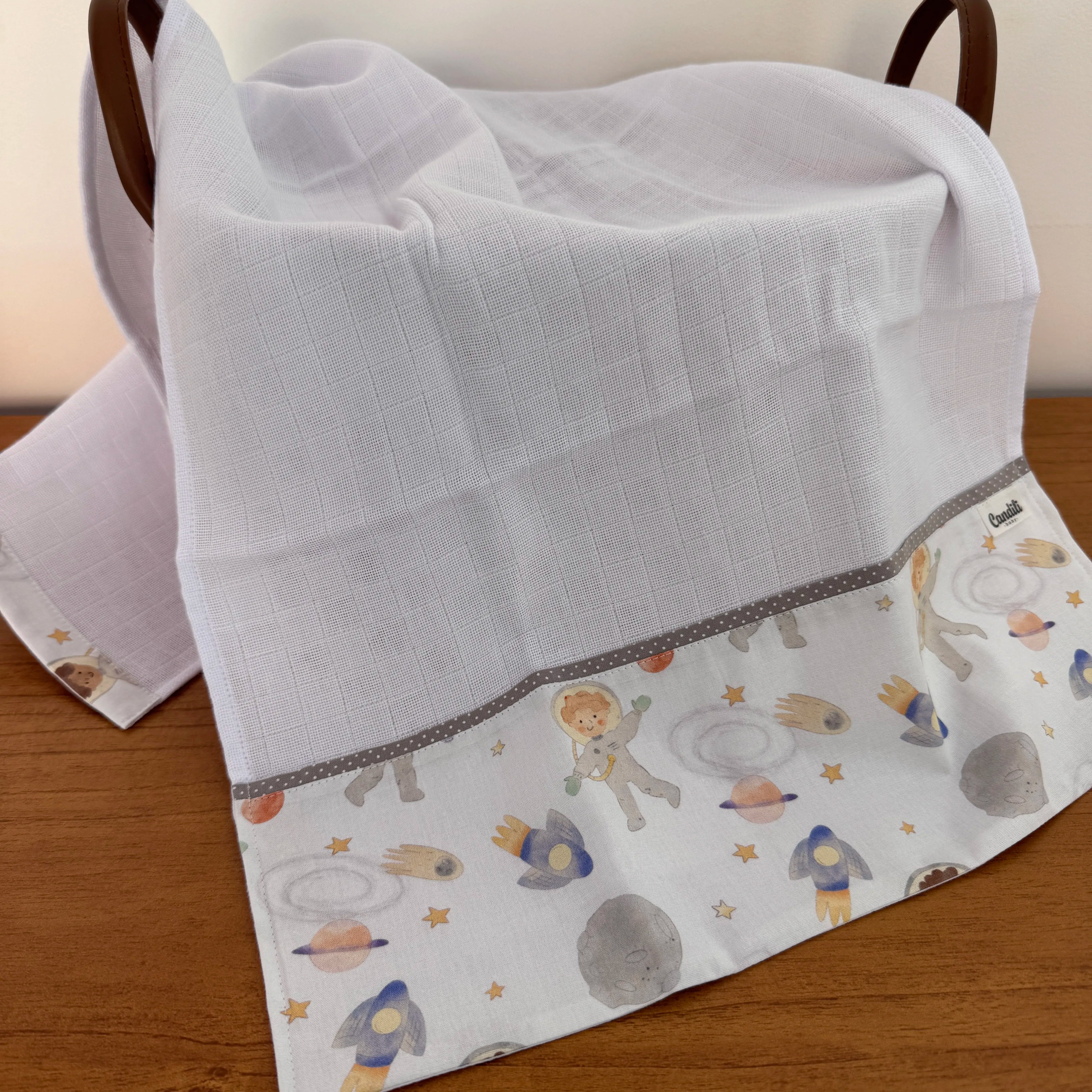 Fralda de Ombro - Pequeno Astronauta