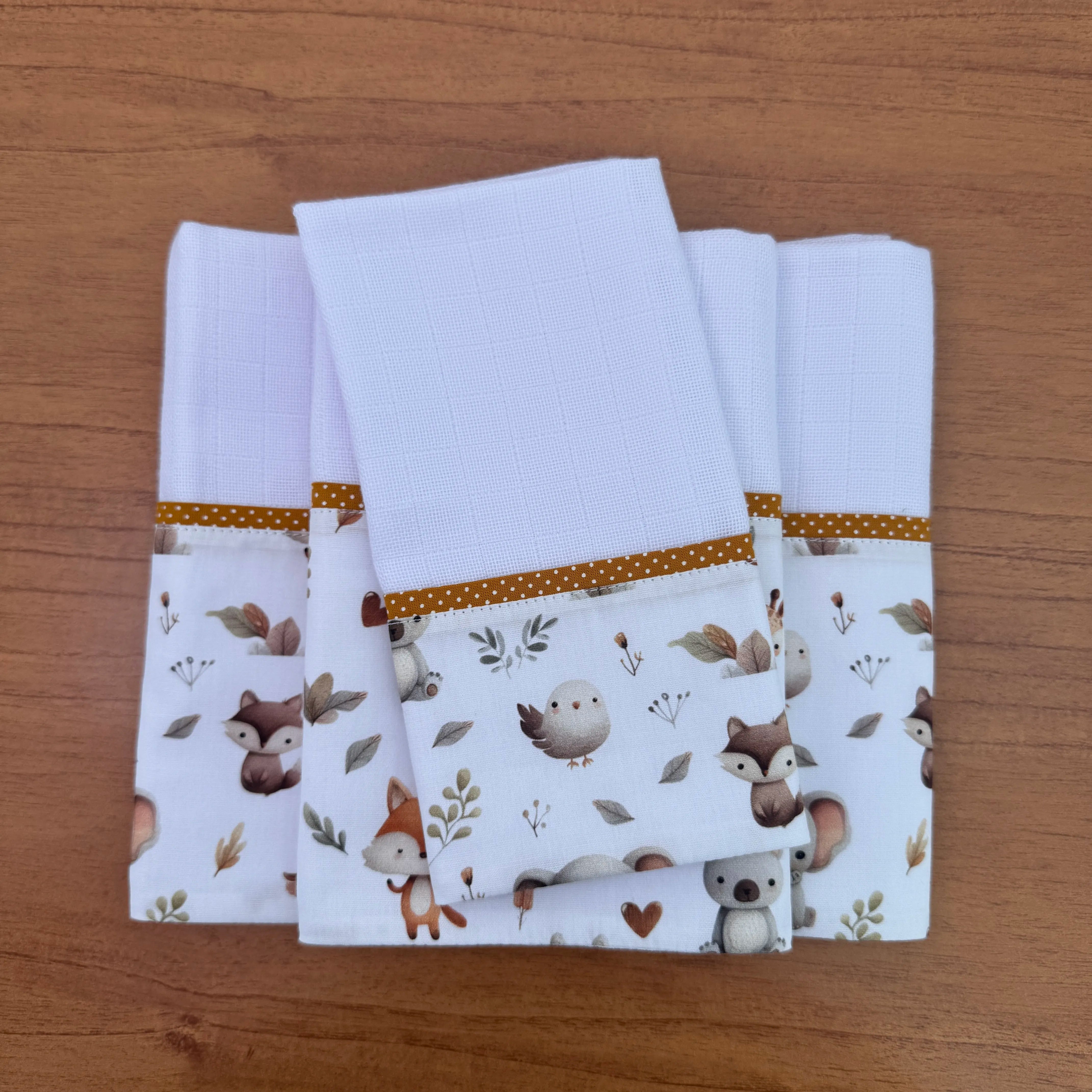 Kit Passeio 3 Peças: Fralda de Boca, Fralda de Ombro e Fralda Multiuso - Bichinhos na Floresta