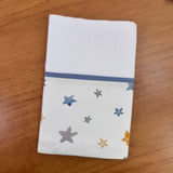 Kit Afeto 6 Peças: Fraldas de Boca, Fralda de Ombro, Fralda Multiuso e Toalha de Banho - Estrelas