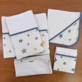Kit Essencial 5 Peças: Fraldas de Boca, Fralda de Ombro e Fralda Multiuso - Estrelas
