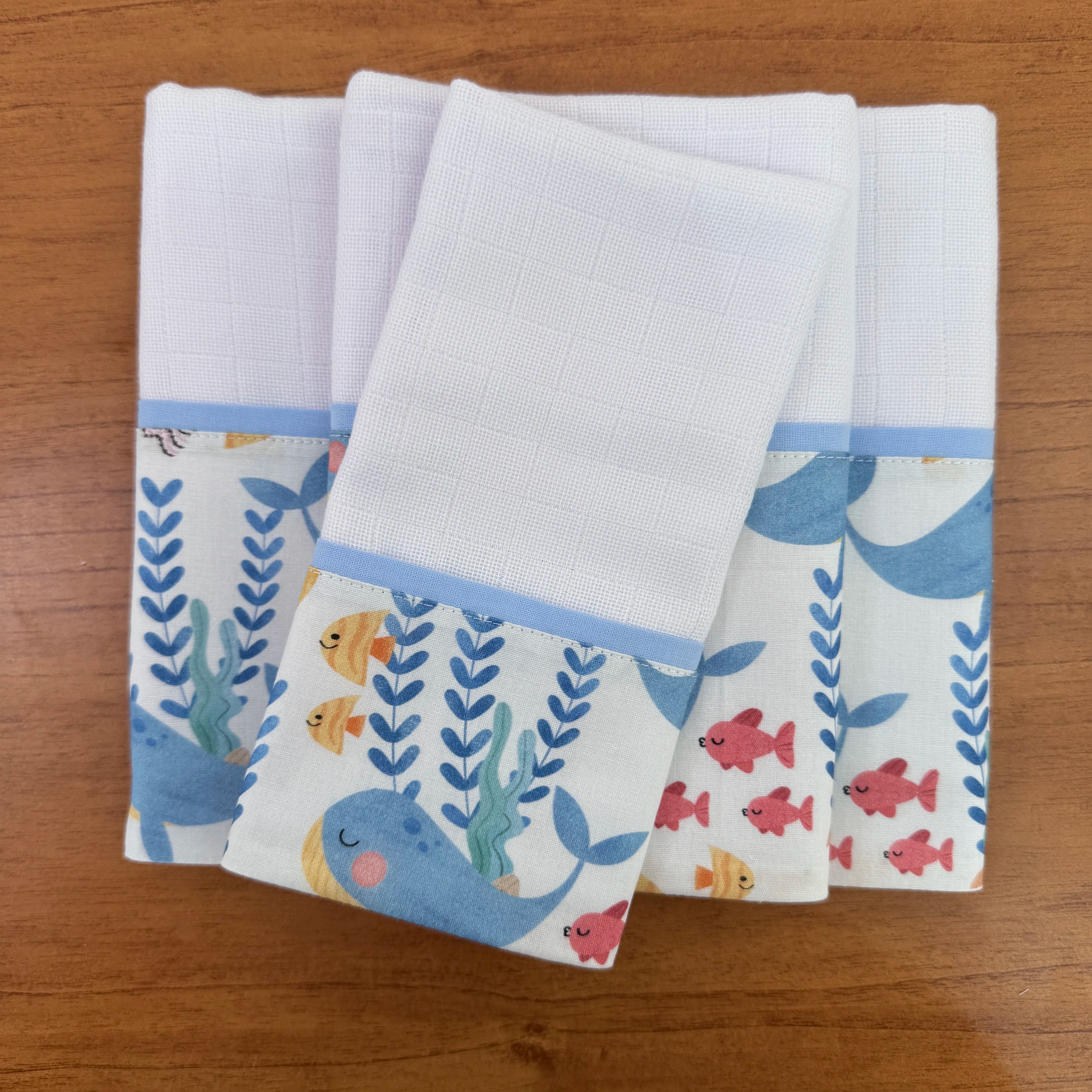 Kit Passeio 3 Peças: Fralda de Boca, Fralda de Ombro e Fralda Multiuso - Fundo do Mar