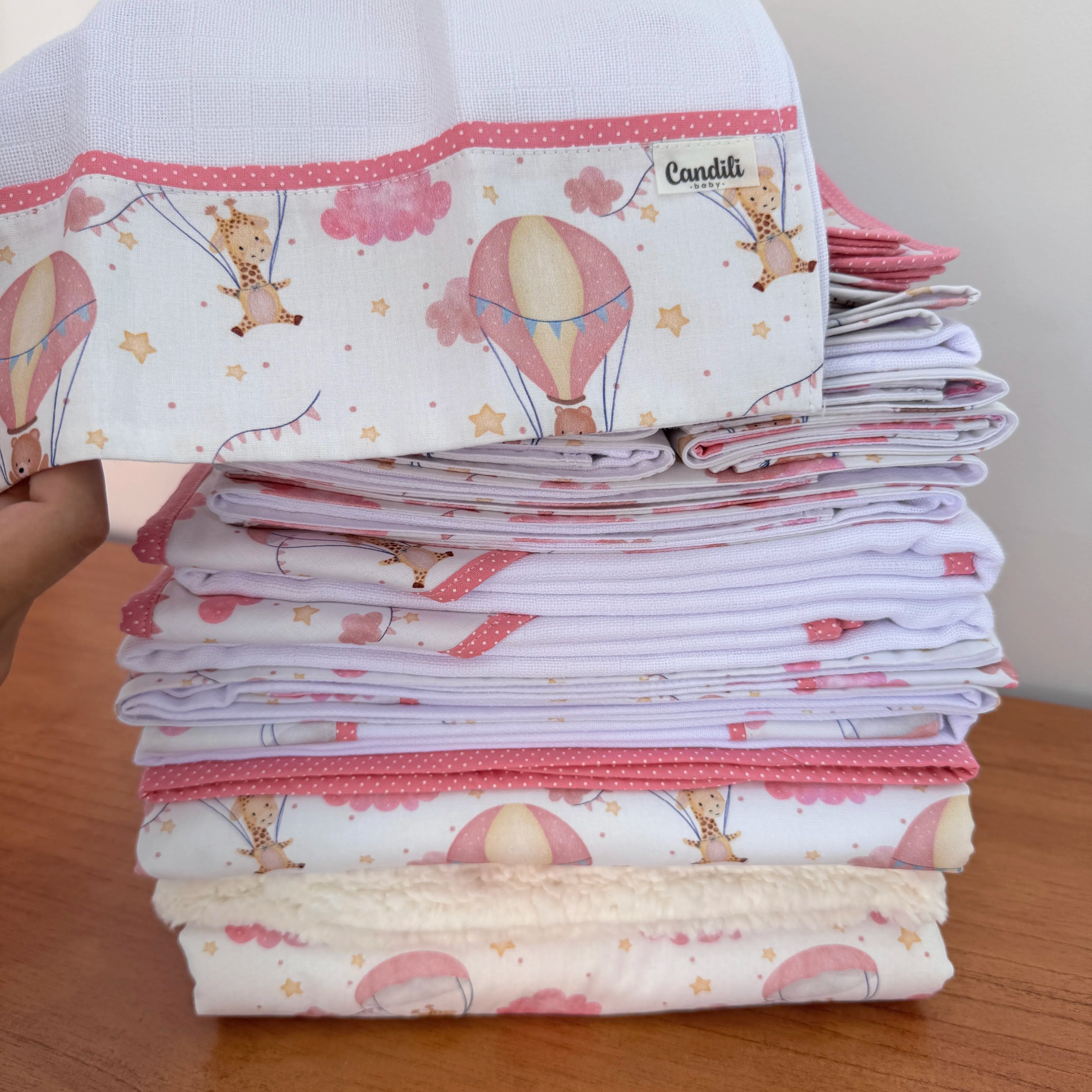 Kit Maternidade 20 peças -Balões e Paraquedas Rosa