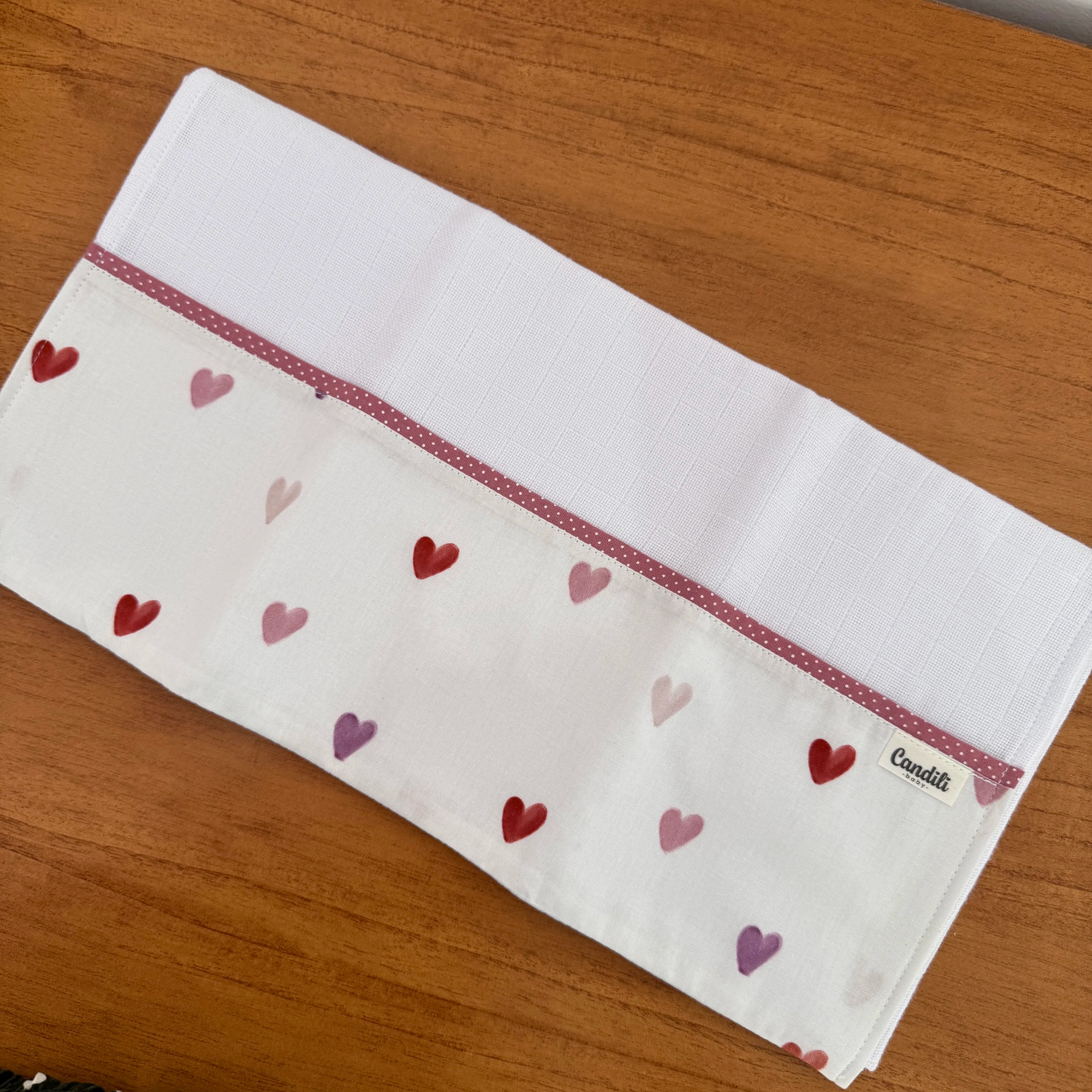 Fralda de Ombro - Corações