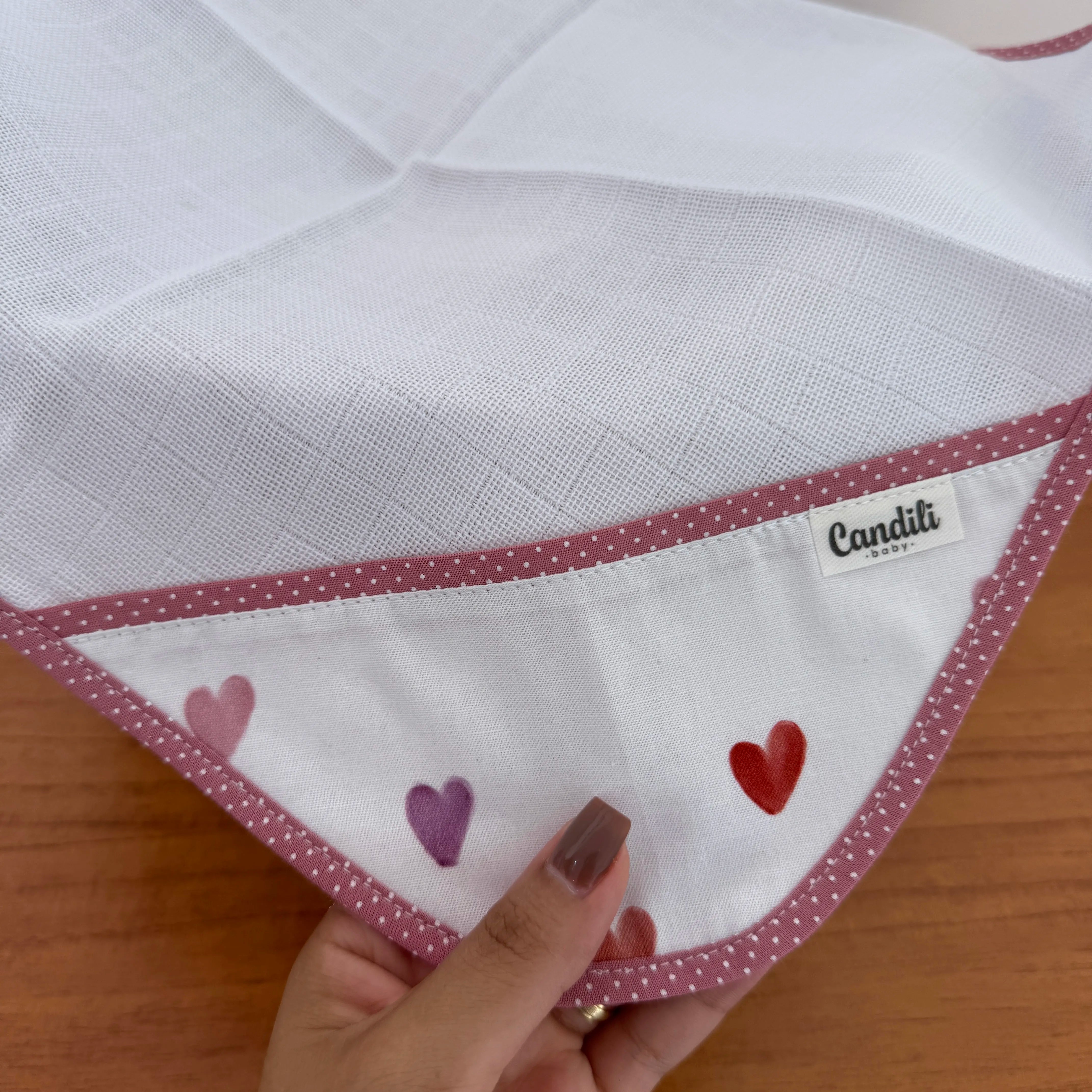 Fralda de Boca Cantinho - Corações