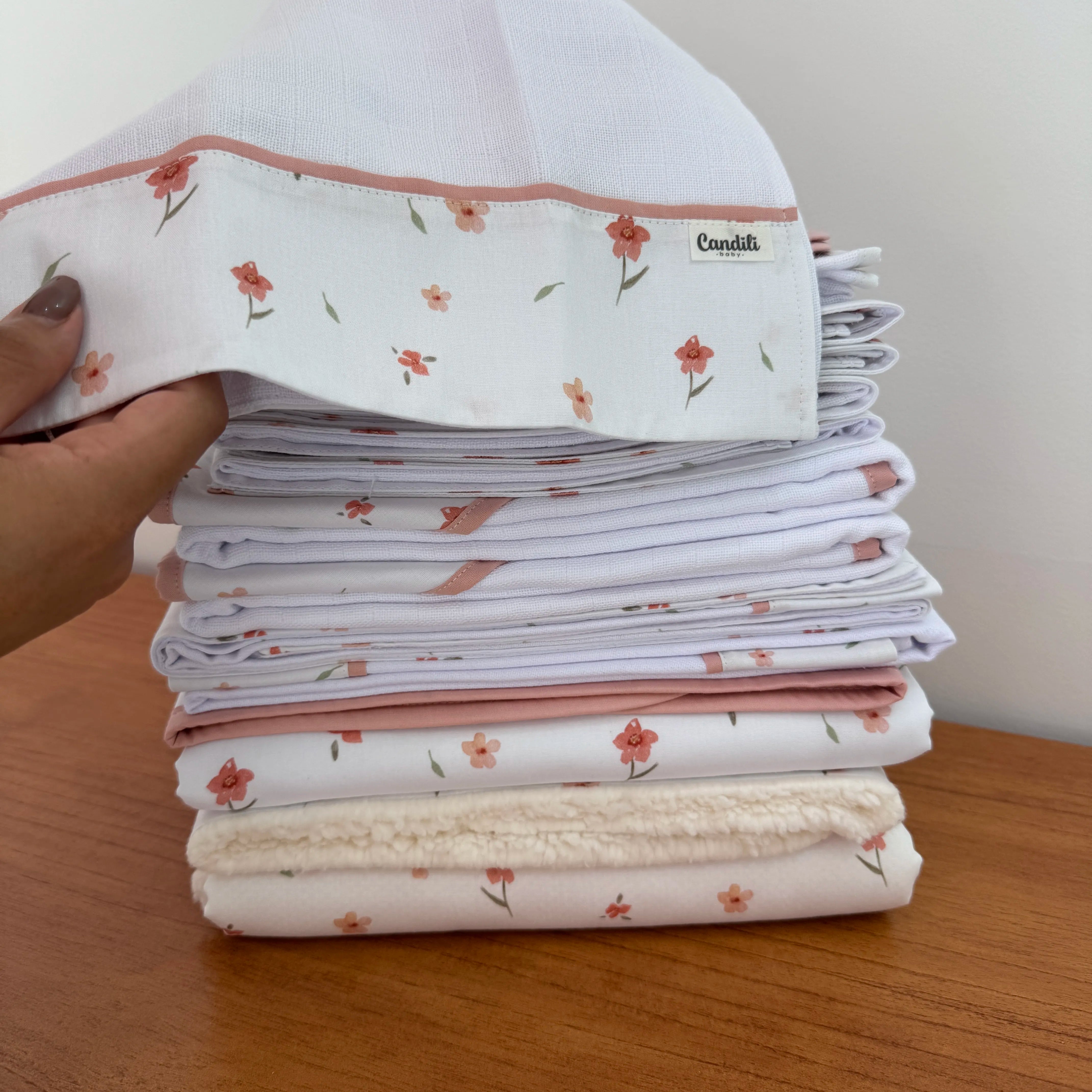 Kit Maternidade 20 peças - Flores e Folhas