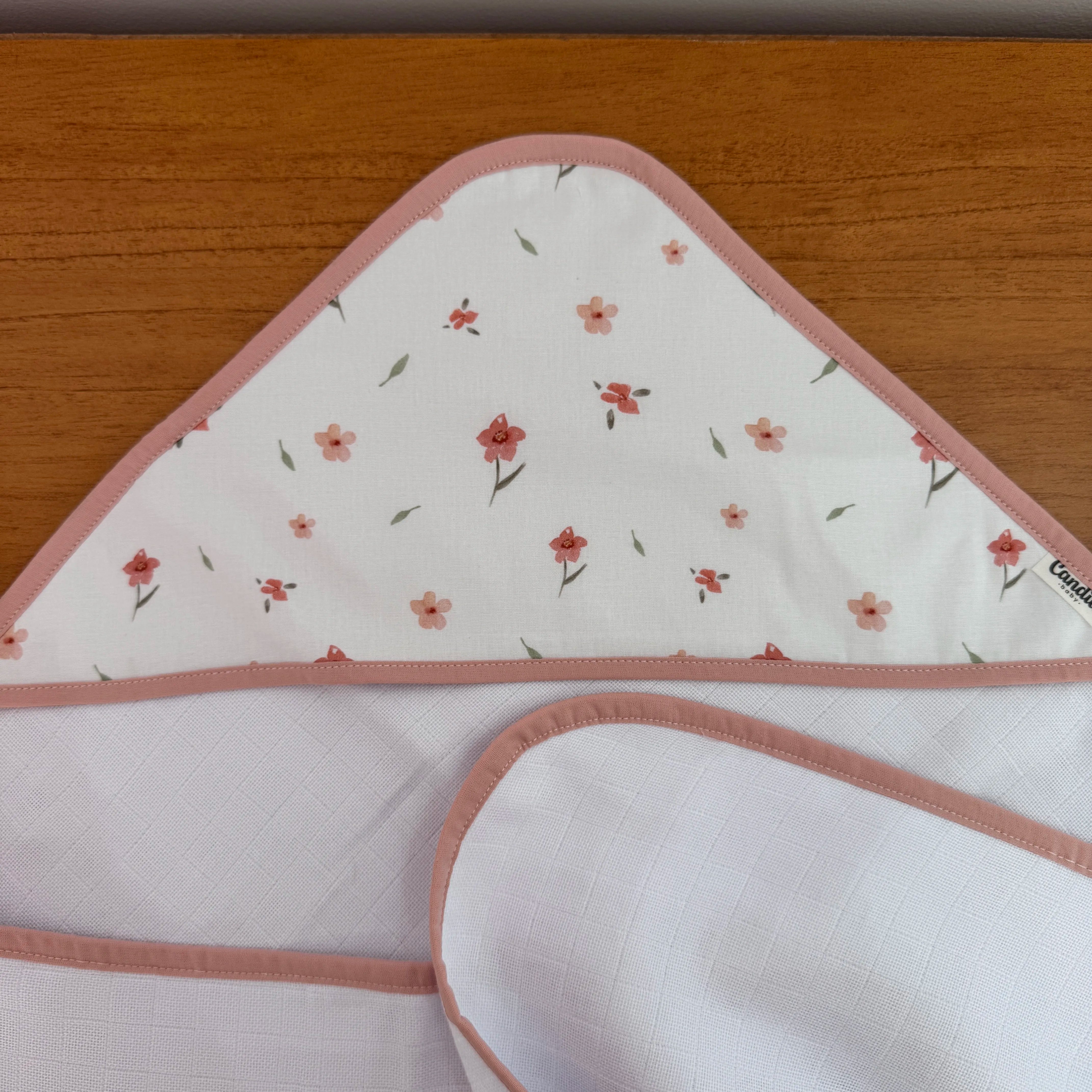 Toalha Fralda de Banho com Capuz Premium - Flores e Folhas