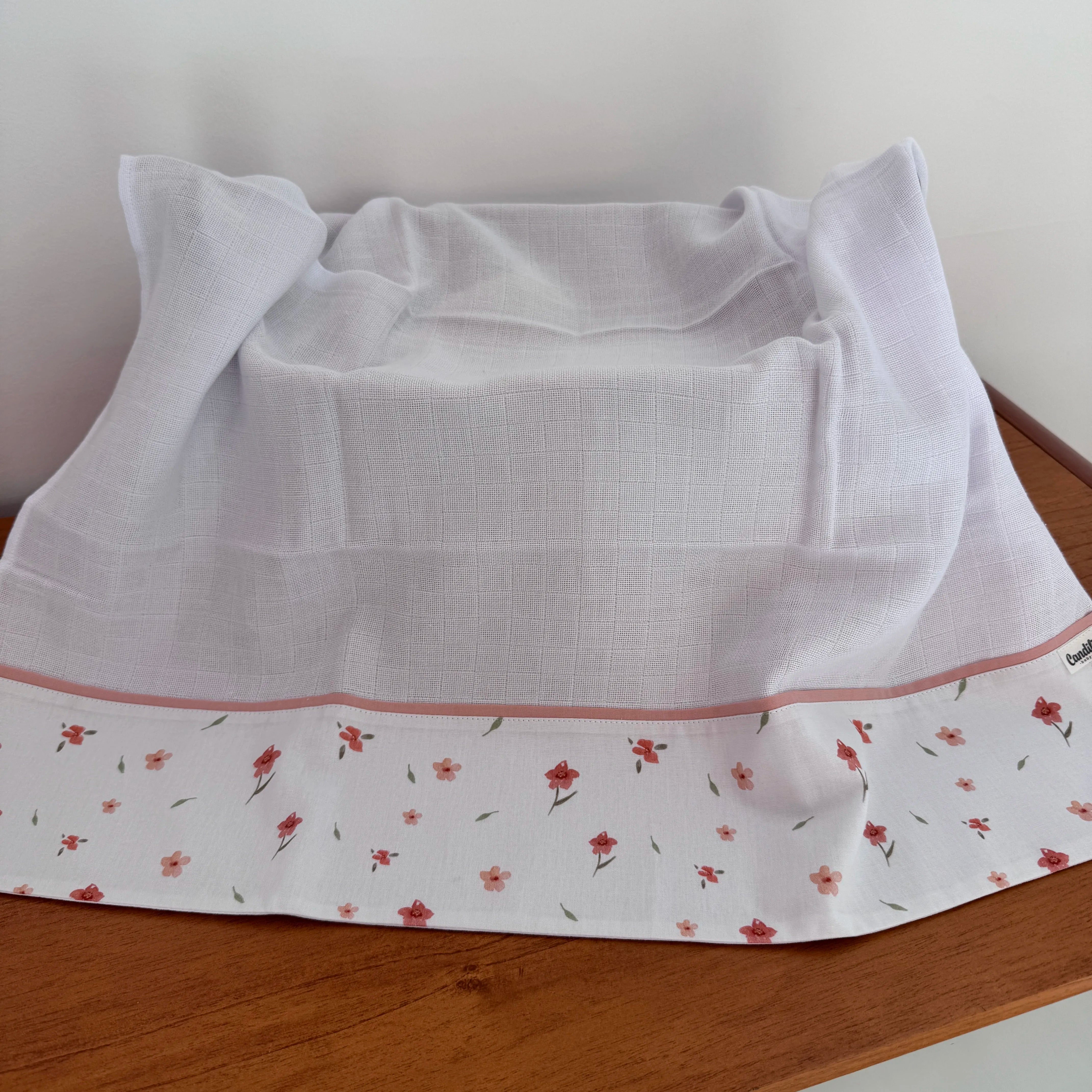 Fralda Multiuso - Flores e Folhas