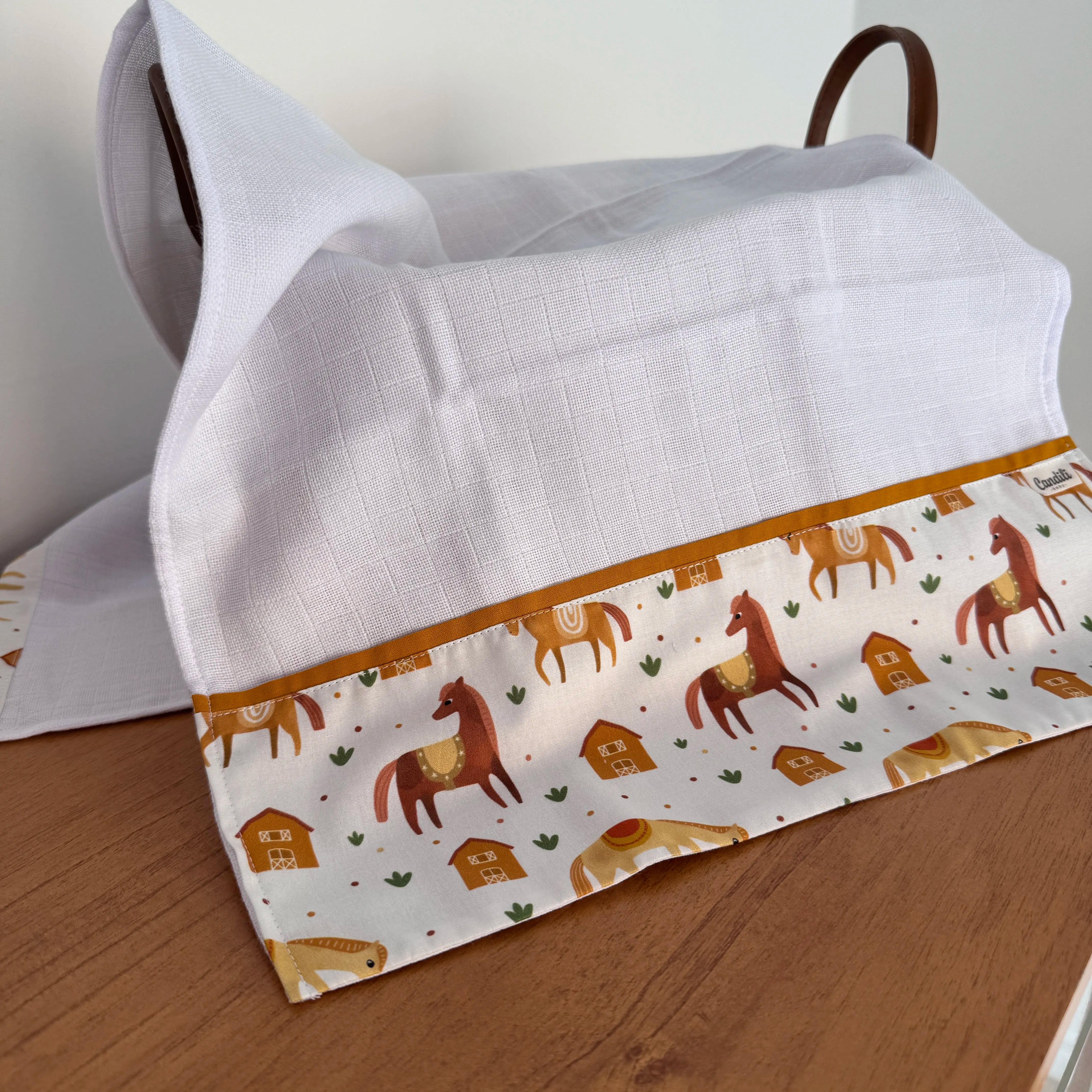 Fralda de Ombro - Cavalinhos