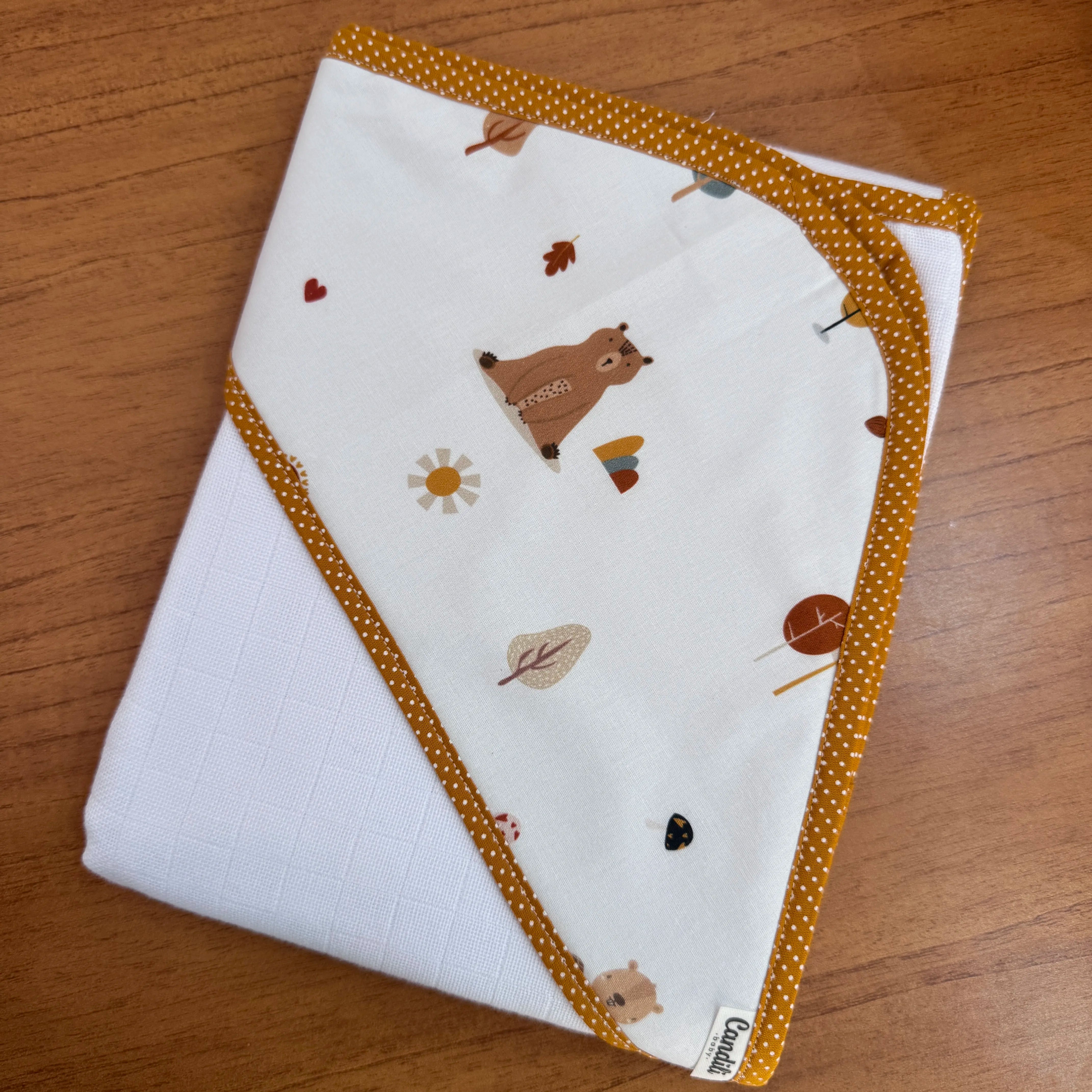 Kit Afeto 6 Peças: Fraldas de Boca, Fralda de Ombro, Fralda Multiuso e Toalha de Banho - Amigos do Urso