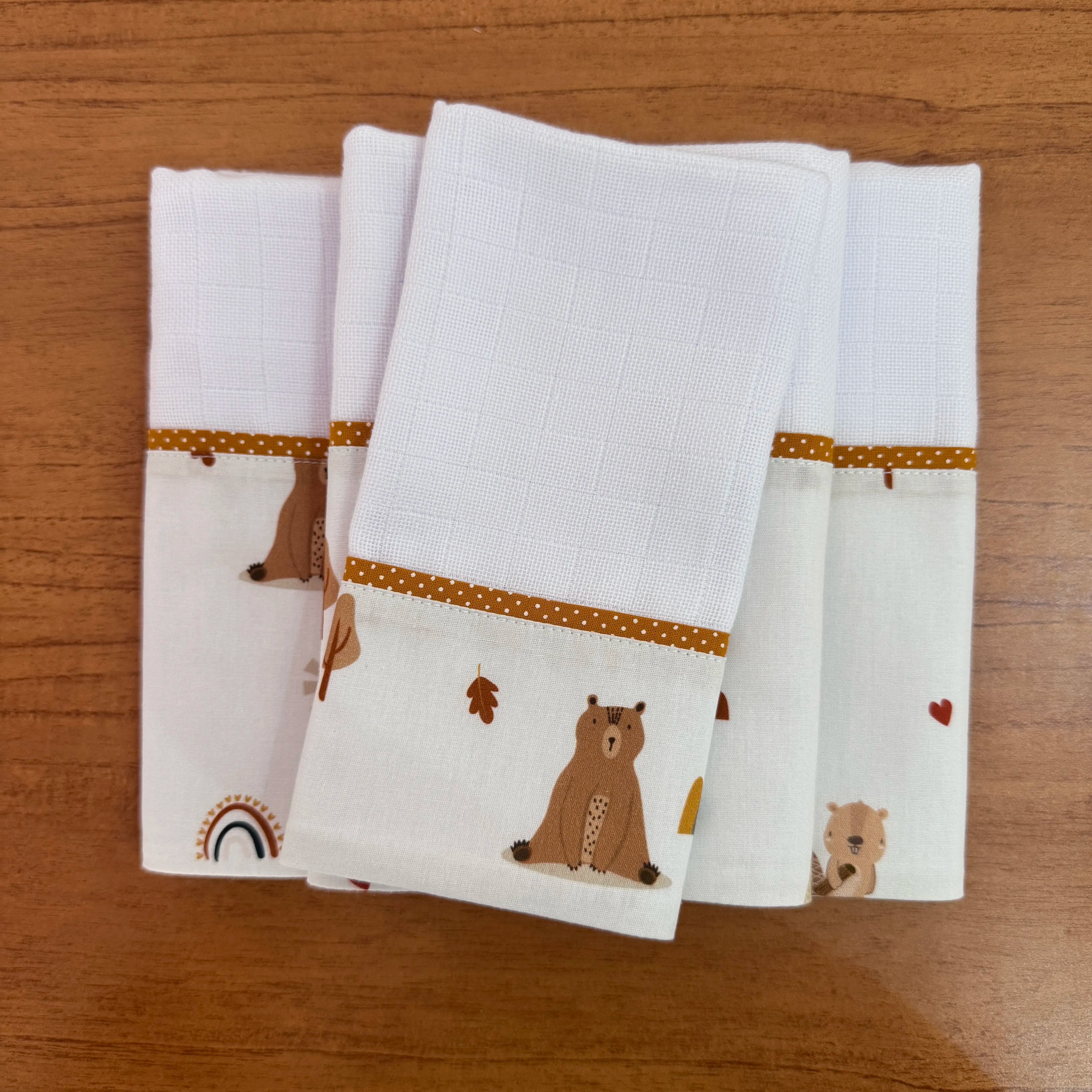 Kit Passeio 3 Peças: Fralda de Boca, Fralda de Ombro e Fralda Multiuso - Amigos do Urso