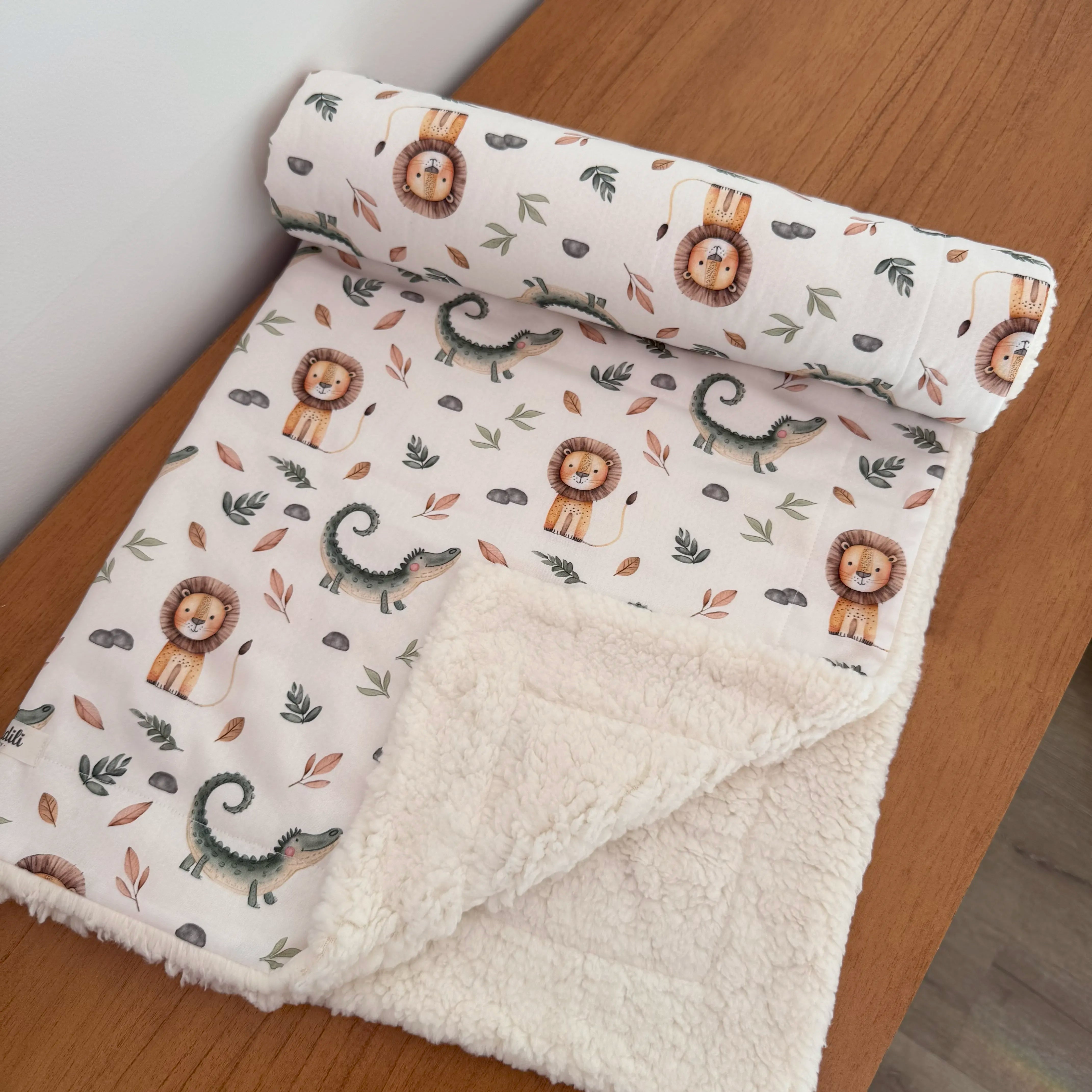 Cobertor Carneirinho - Leão e Jacaré