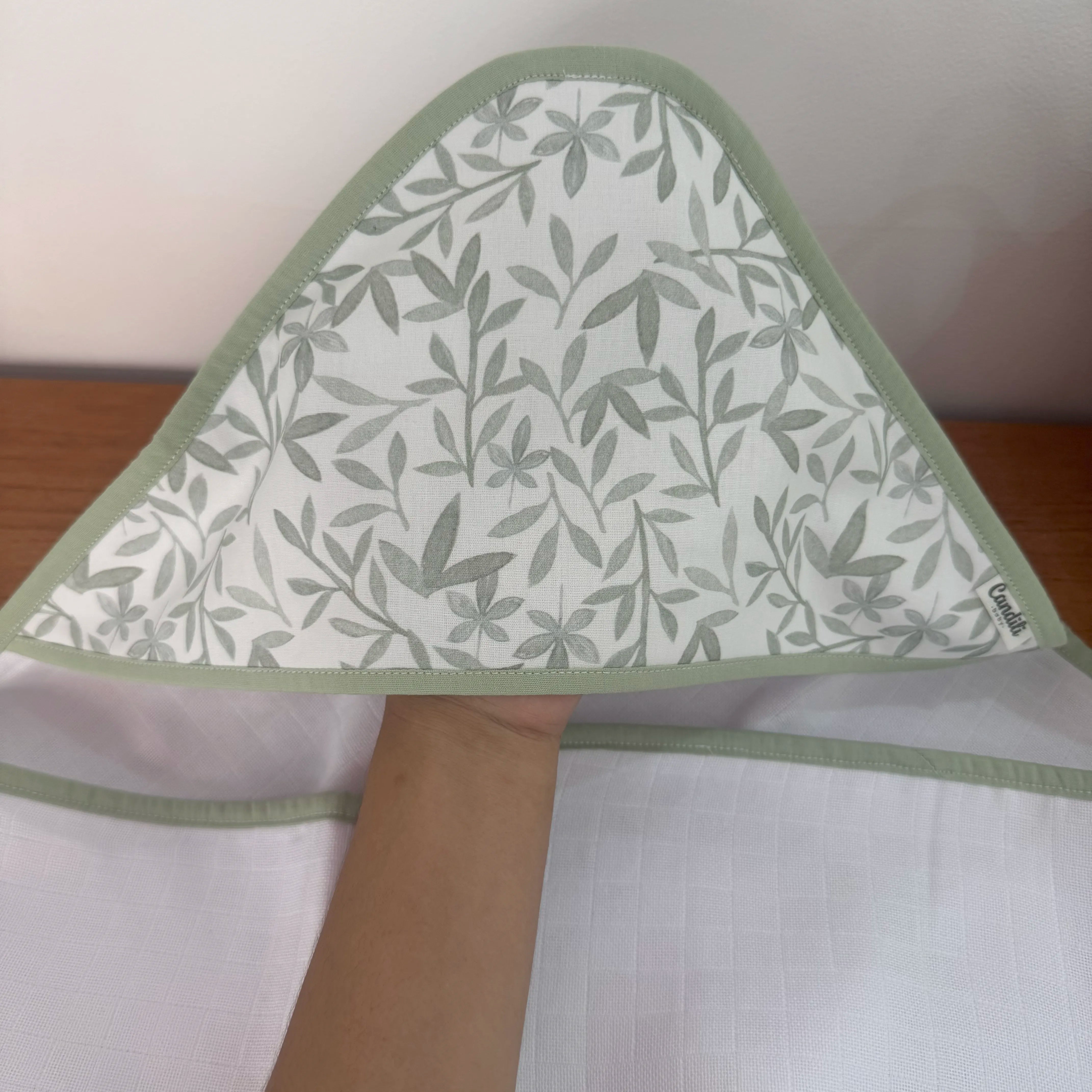 Toalha Fralda de Banho com Capuz Premium - Folhagem