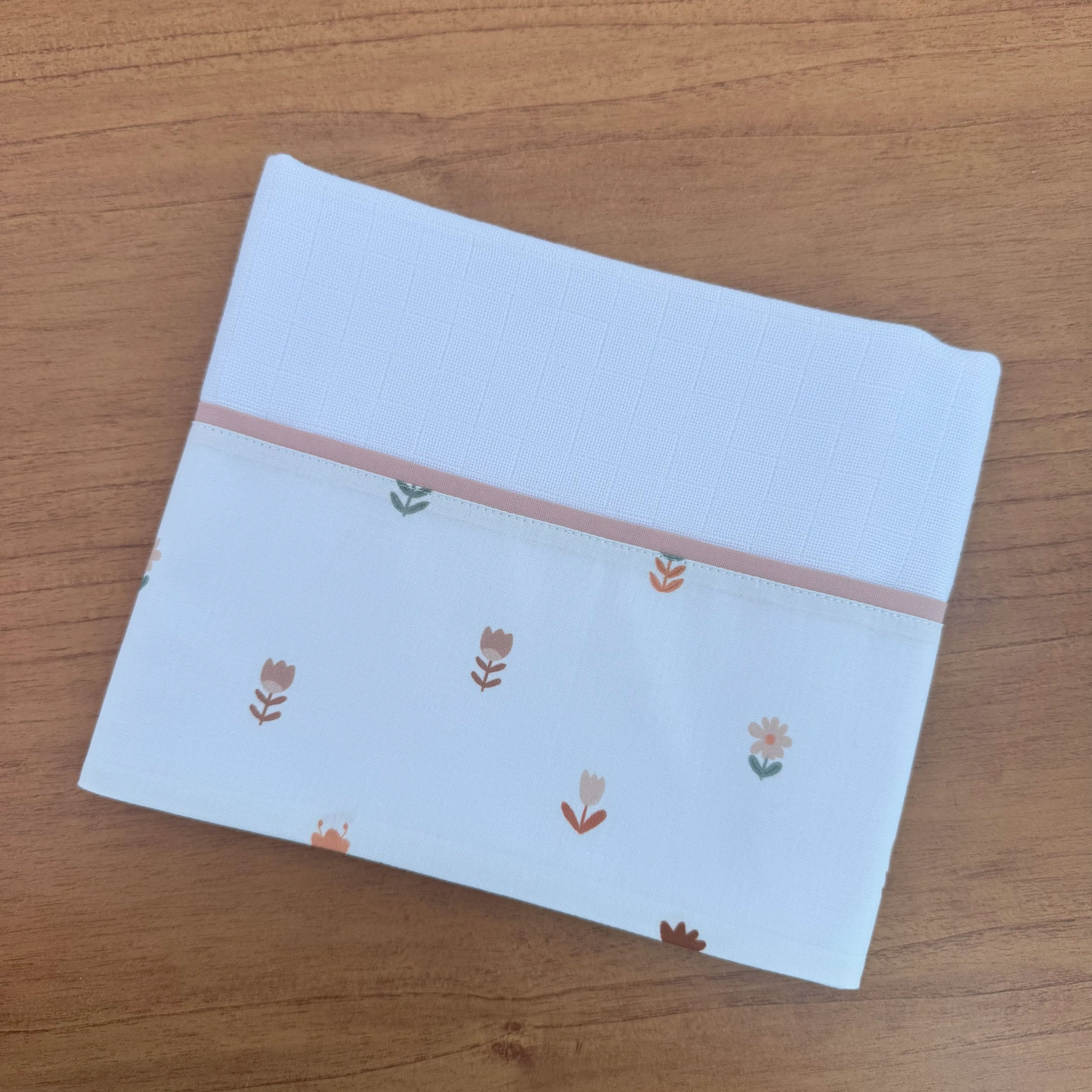 Kit Passeio 3 Peças: Fralda de Boca, Fralda de Ombro e Fralda Multiuso - Florescer