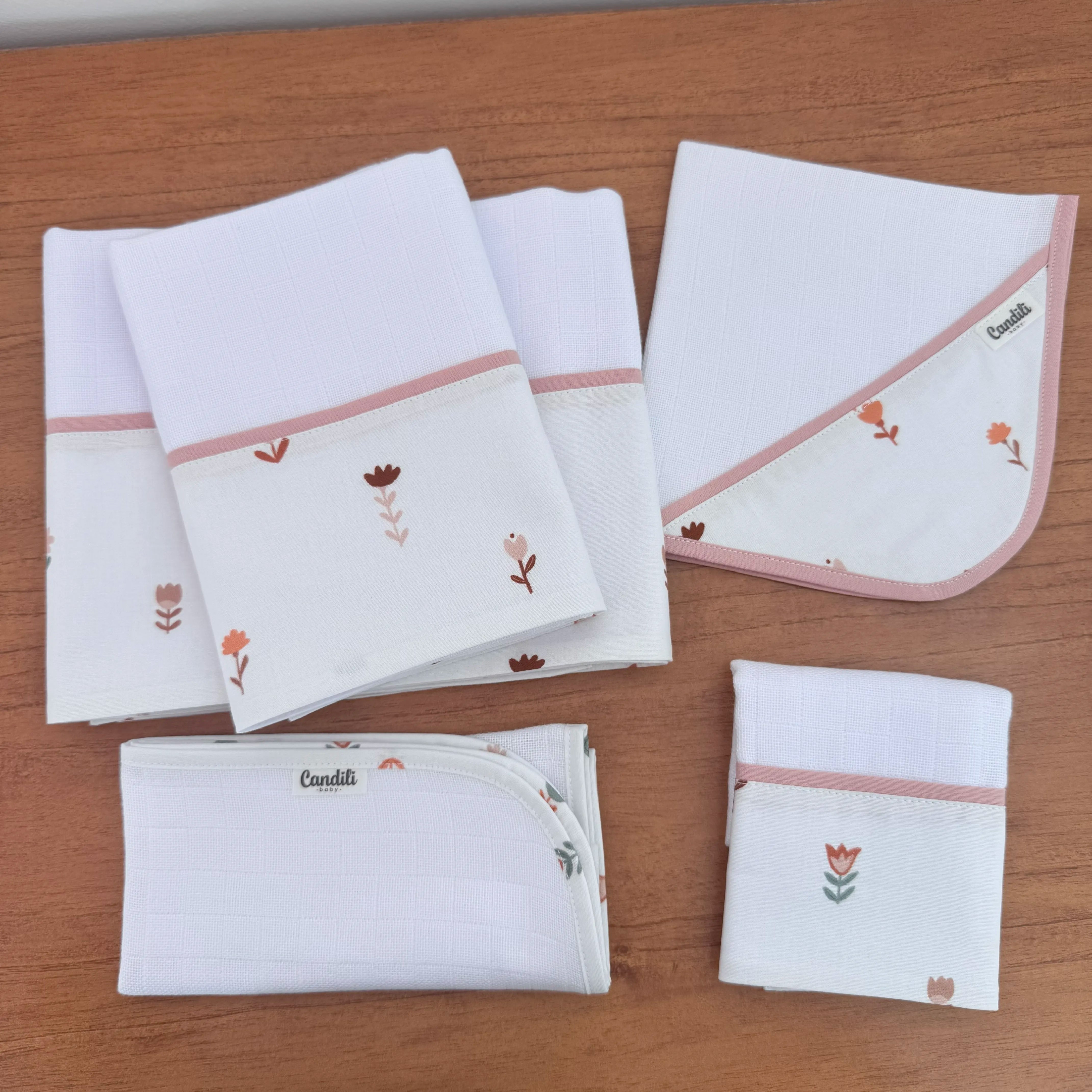 Kit Essencial 5 Peças: Fraldas de Boca, Fralda de Ombro e Fralda Multiuso - Florescer