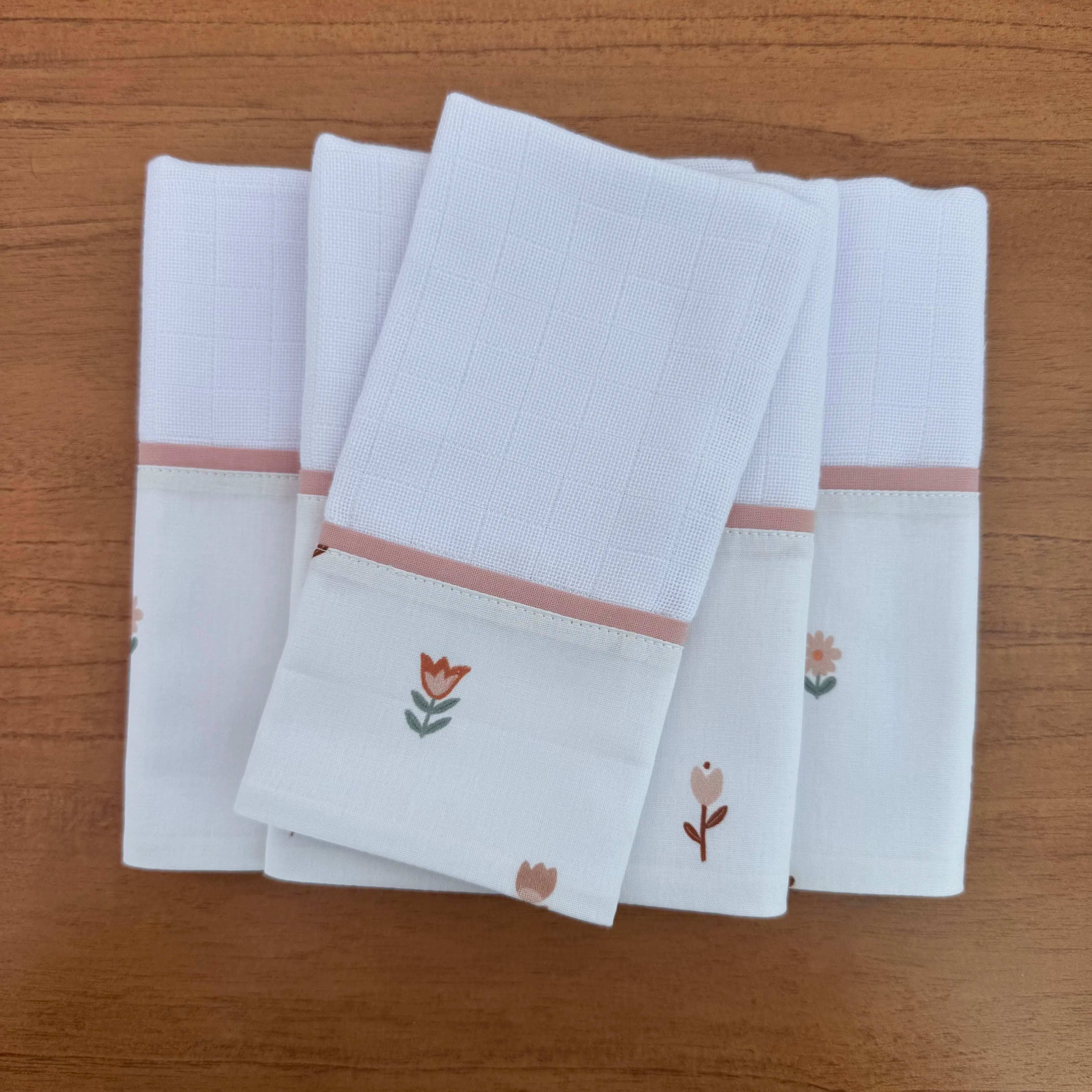 Kit Passeio 3 Peças: Fralda de Boca, Fralda de Ombro e Fralda Multiuso - Florescer