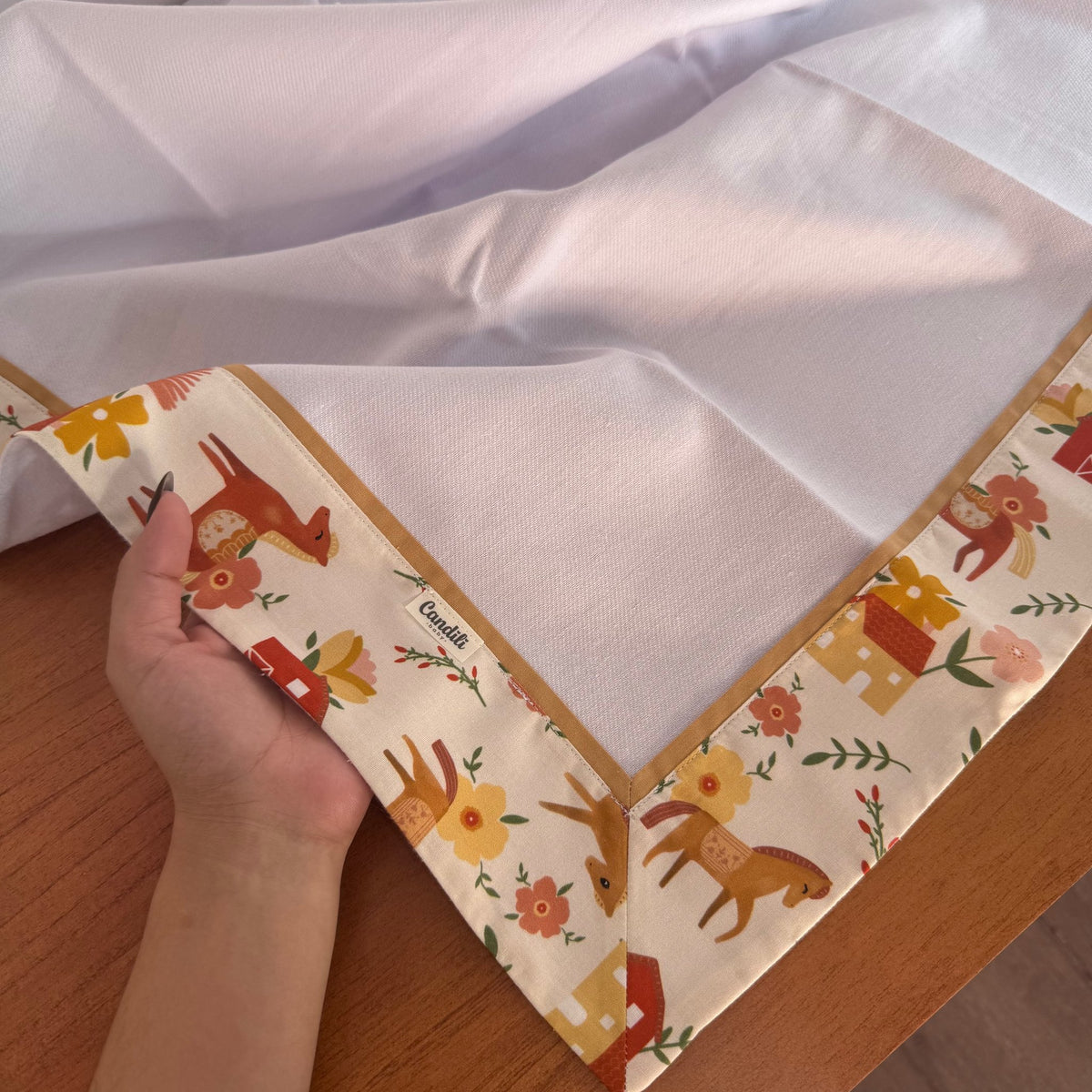 Cueiro Flanelado Premium 100% Algodão - Cavalinhos e Flores