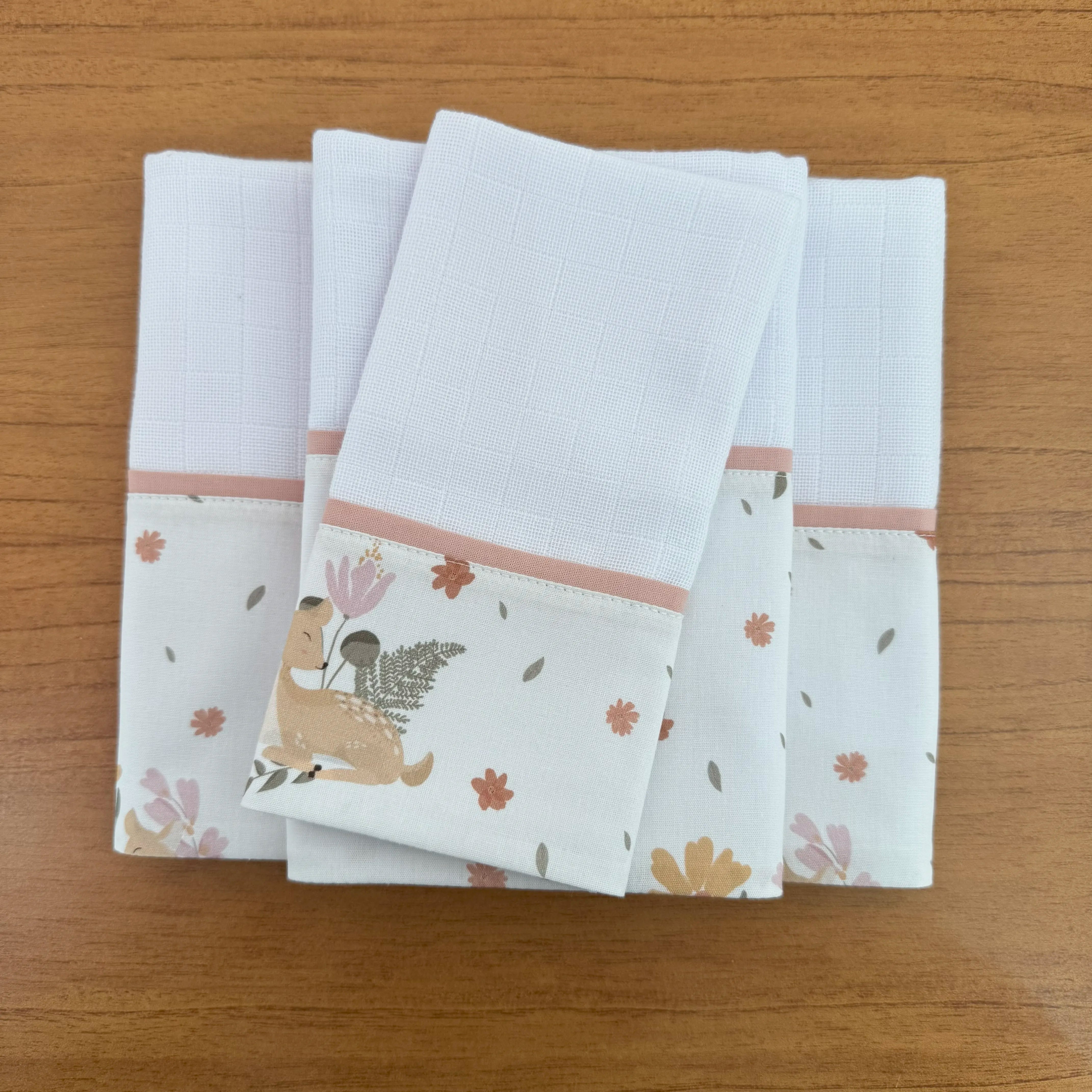 Kit Passeio 3 Peças: Fralda de Boca, Fralda de Ombro e Fralda Multiuso - Bosque Encantado