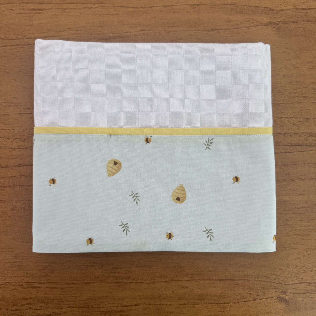 Kit Enxoval Afeto 6 Peças – Abelhas e Colmeias