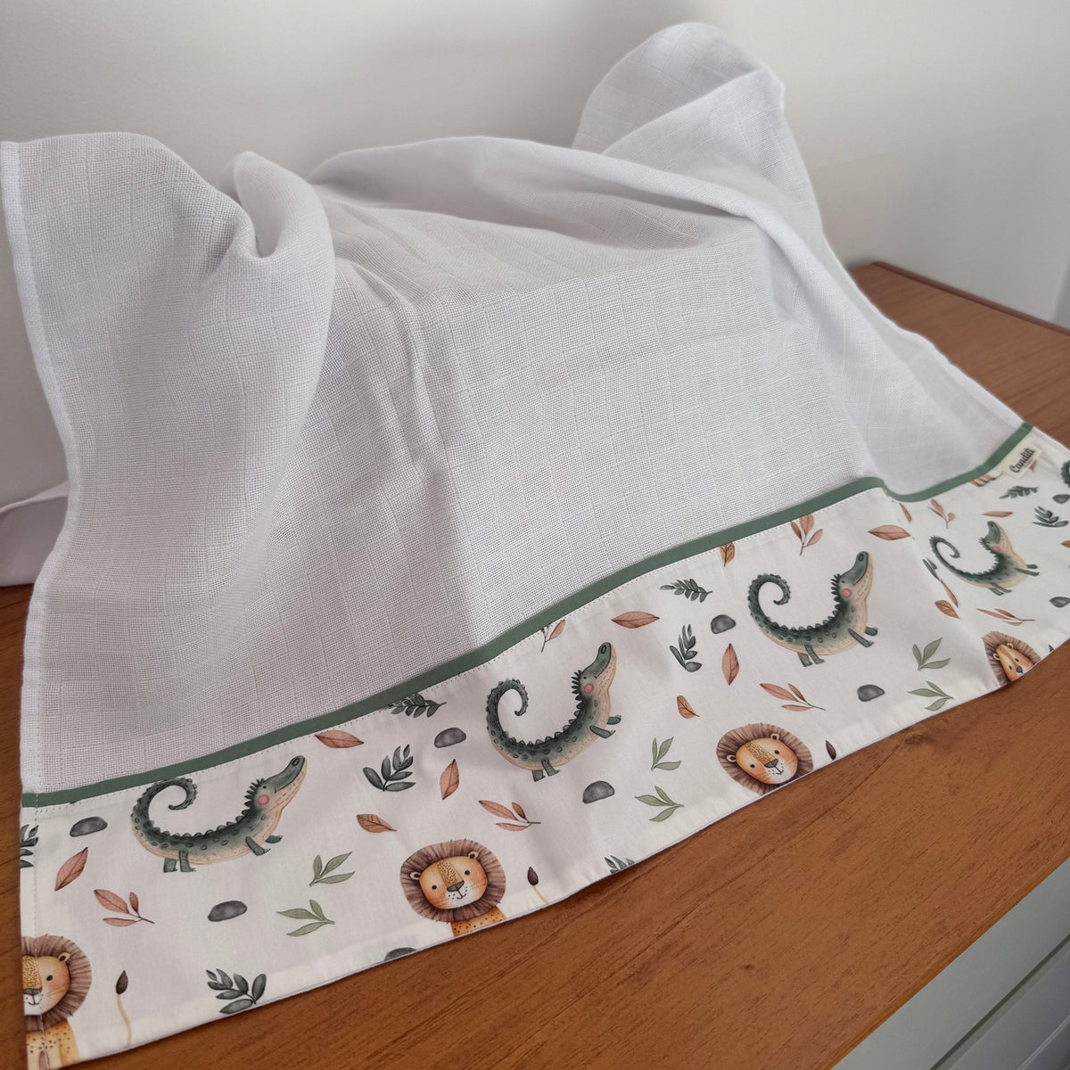 Fralda Grande Multiuso Premium 100% Algodão - Leão e Jacaré