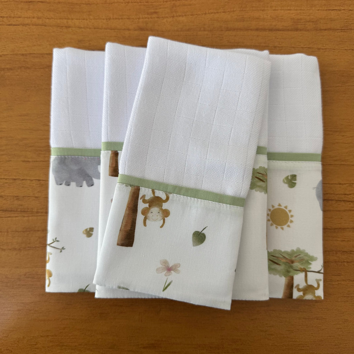 Kit Enxoval Passeio 3 Peças – Safari Banho de Sol