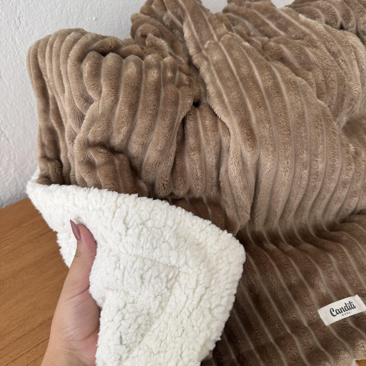 Cobertor de Bebê Dupla Face Fleece Canelado e Sherpa - Marrom