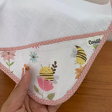 Fralda de Boca Cantinho - Abelhas no Jardim