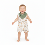 Conjunto Macacão Curto Regata Safari e Babador – Mini&Co