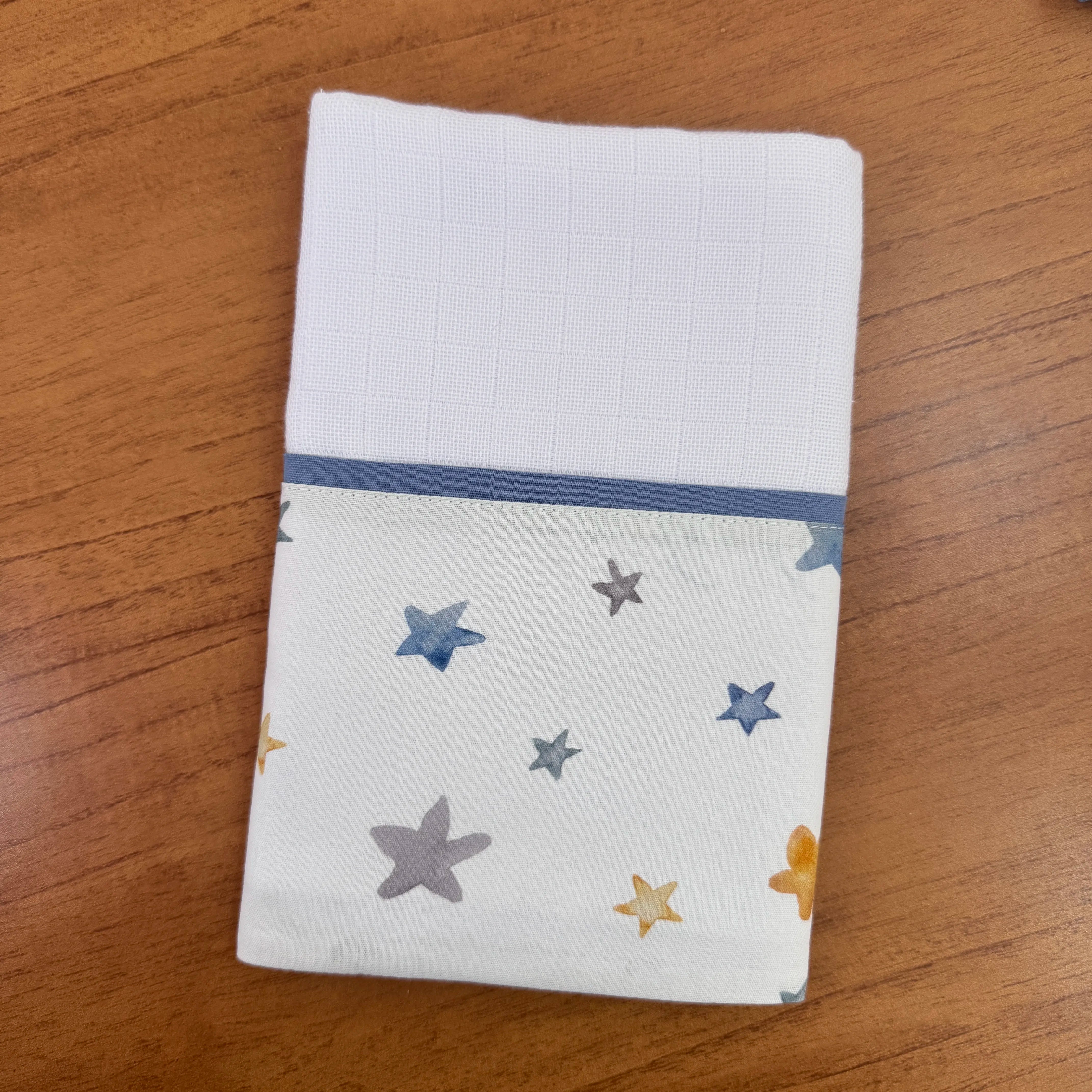 Kit Amamentação 2 Peças: Fralda de Ombro e Fralda de Boca - Estrelas