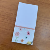 Kit Encanto 4 Peças: Fraldas de Boca e Fralda de Ombro - Abelhas no Jardim