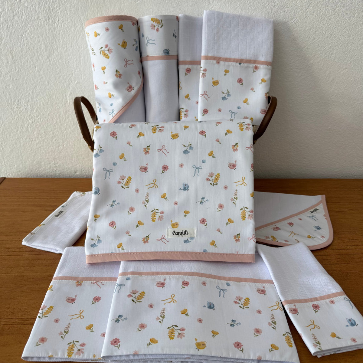 Kit Enxoval Ternura 10 peças – Passarinhos e Flores